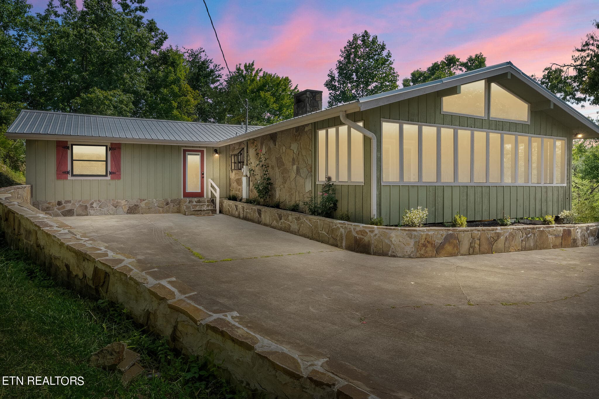 3bd Front Tw B - 3250 Huckleberry Way, Sevierville, TN 37862