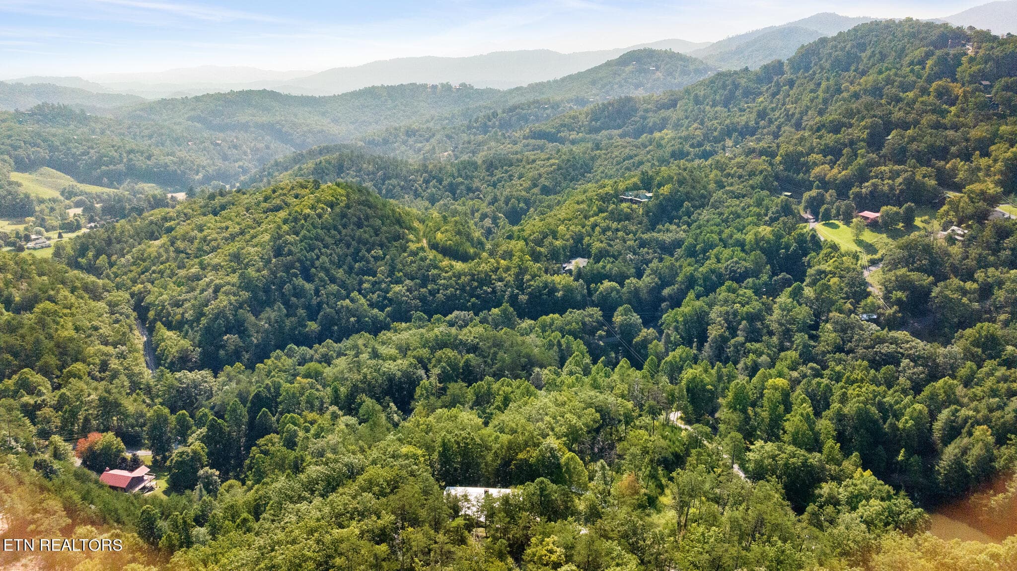 D Both View Best - 3250 Huckleberry Way, Sevierville, TN 37862