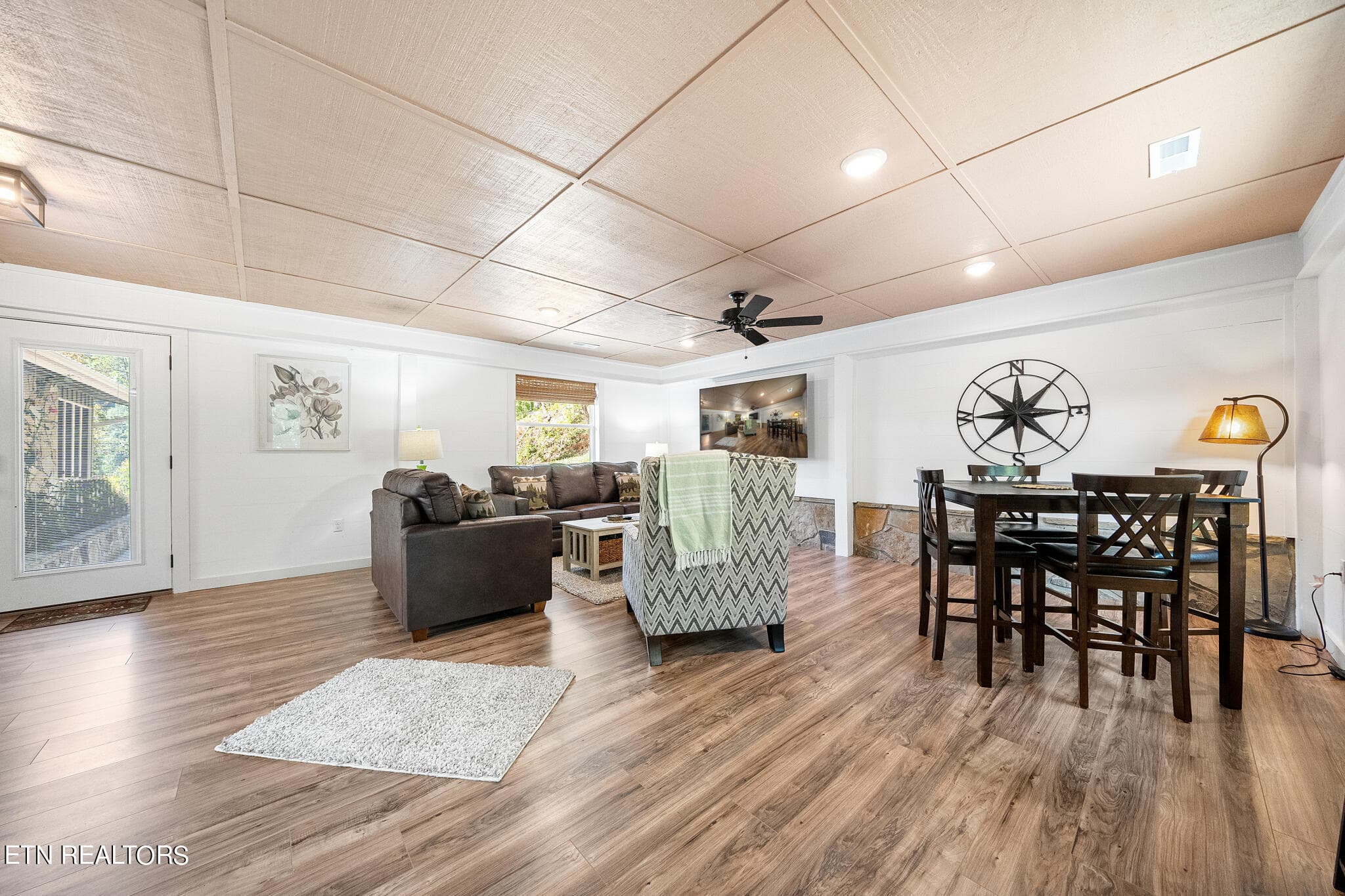 3bd GR to tble sofas B - 3250 Huckleberry Way, Sevierville, TN 37862