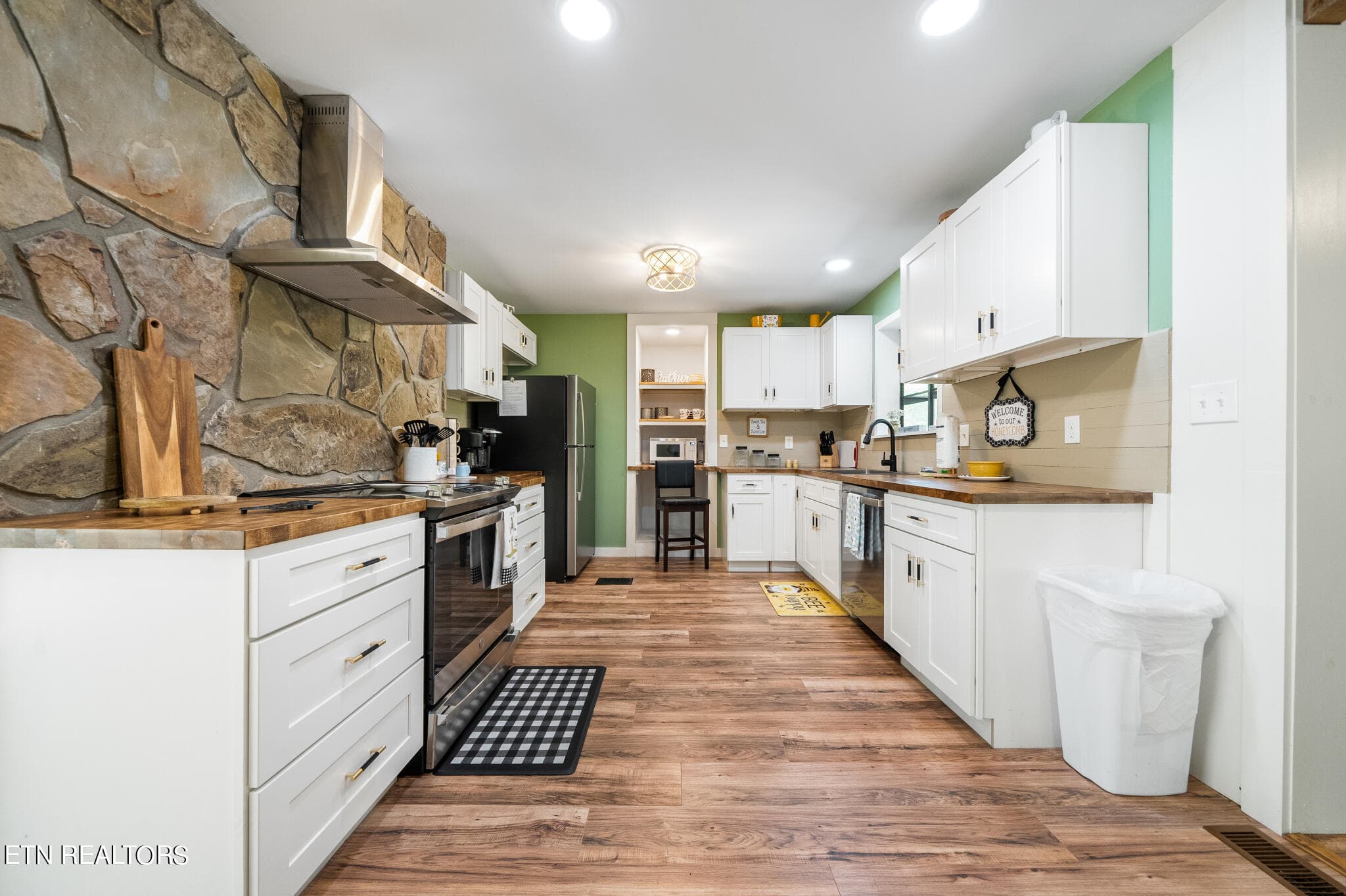 3bd Kitch all B - 3250 Huckleberry Way, Sevierville, TN 37862