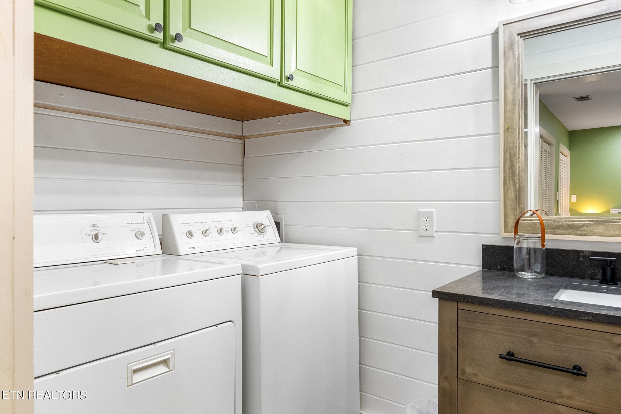 3bd Mstr bed1 Laundry B - 3250 Huckleberry Way, Sevierville, TN 37862
