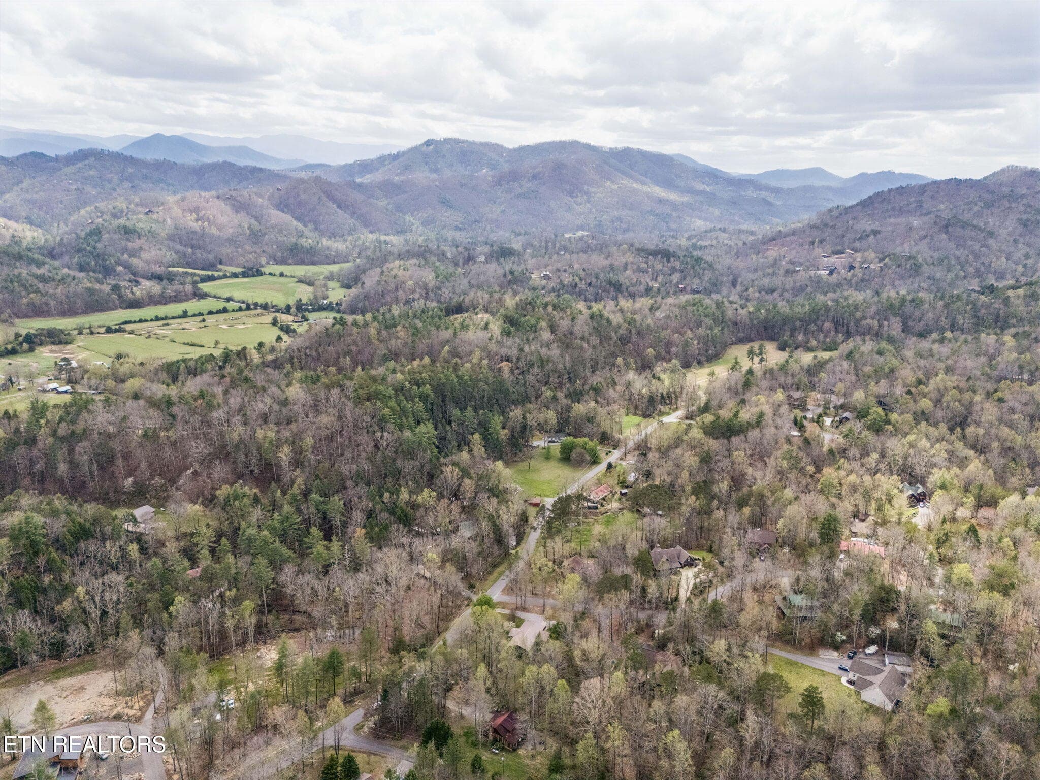 59-2875 McMahan Sawmill Rd - 059 - 2875 McMahan Sawmill Rd, Sevierville, TN 37862
