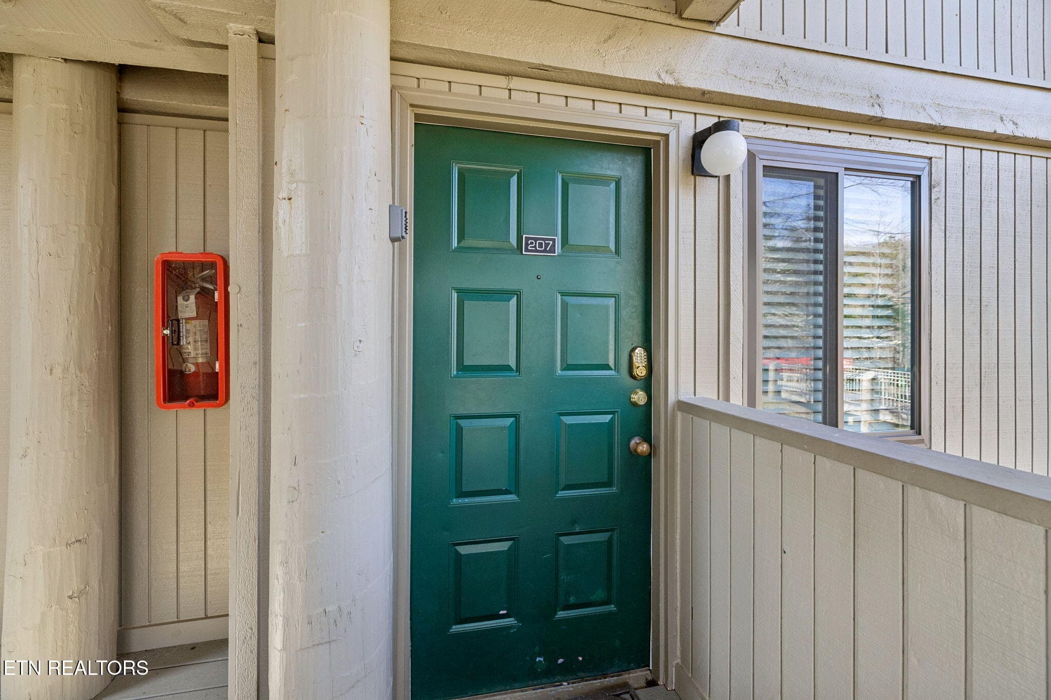 4-3710 Weber Rd E207 - 001 - 3710 Weber Rd UNIT 207-E, Gatlinburg, TN 37738, Gatlinburg