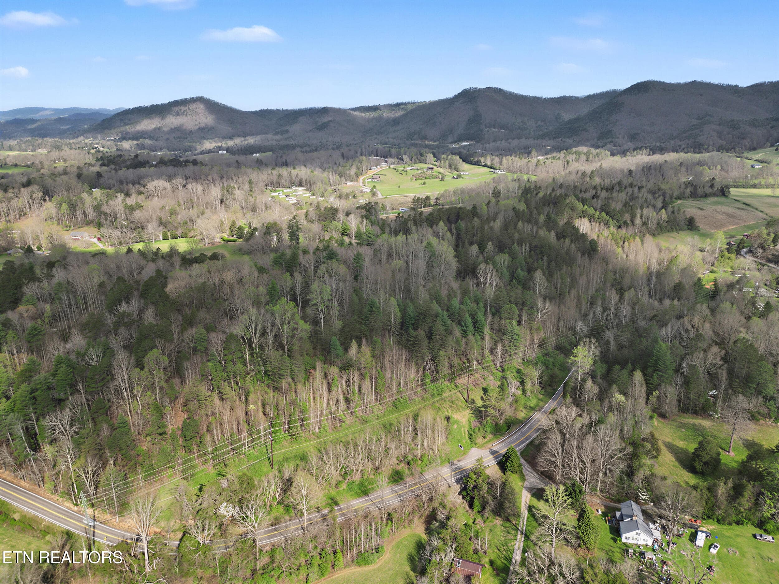 2_2 - Wears Valley Rd, Townsend, TN 37882