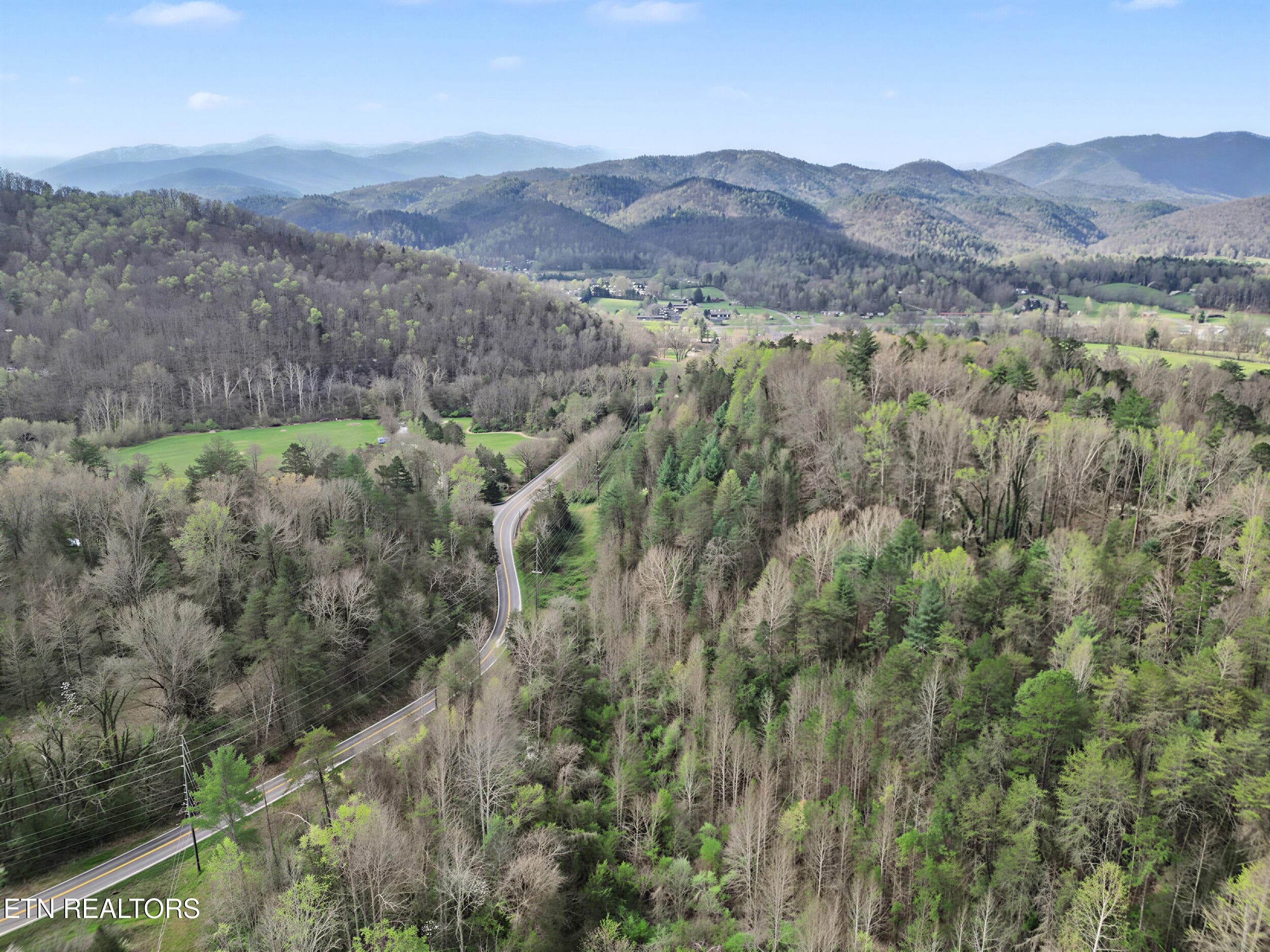 5_5 - Wears Valley Rd, Townsend, TN 37882