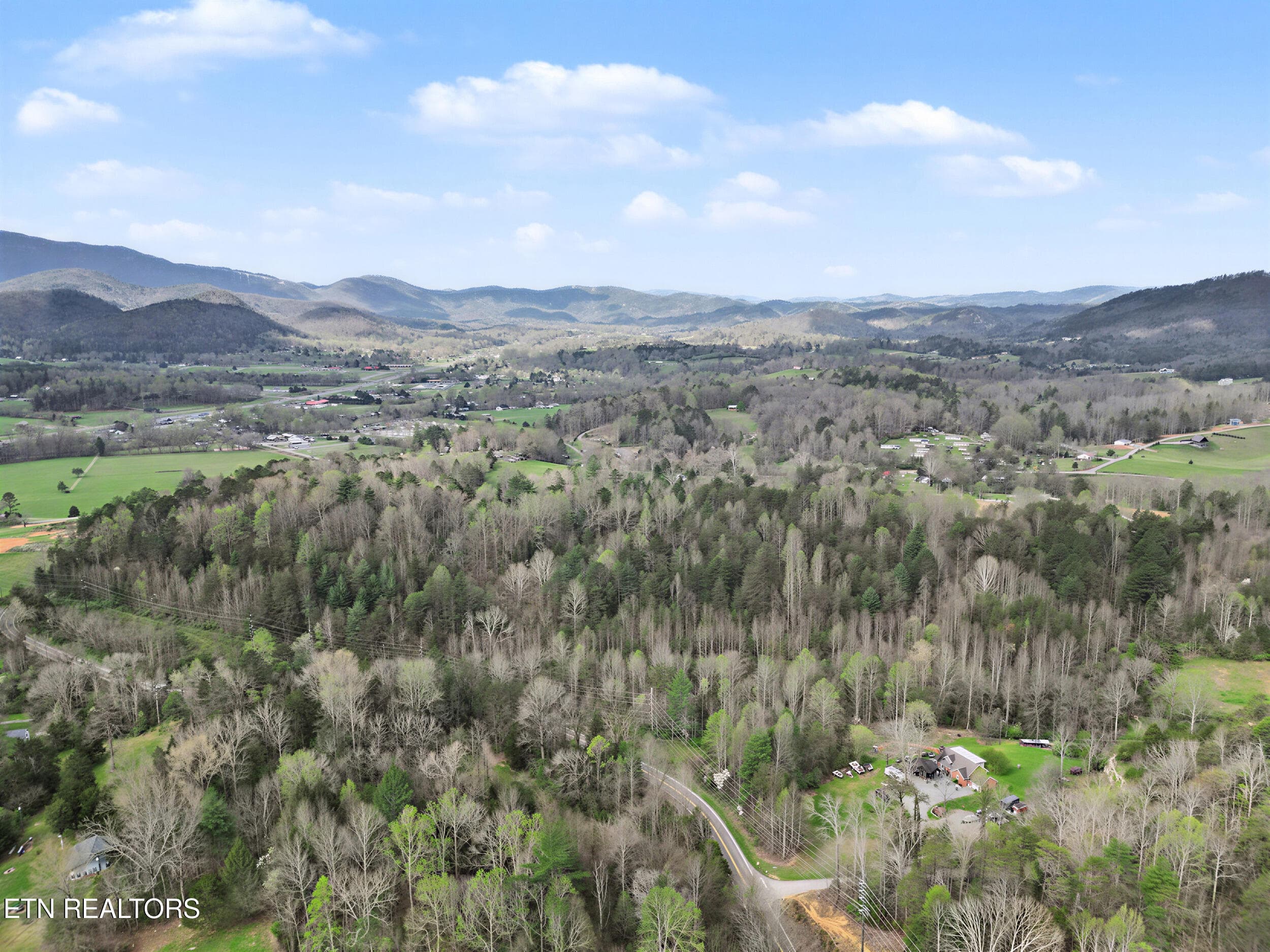 12_14 - Wears Valley Rd, Townsend, TN 37882
