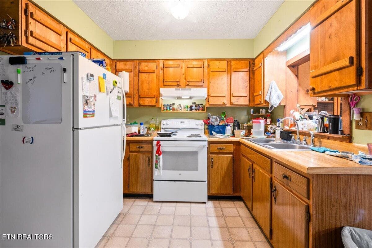 17-439 Rogerston Rd - 439 Rogerston Rd, Clairfield, TN 37715
