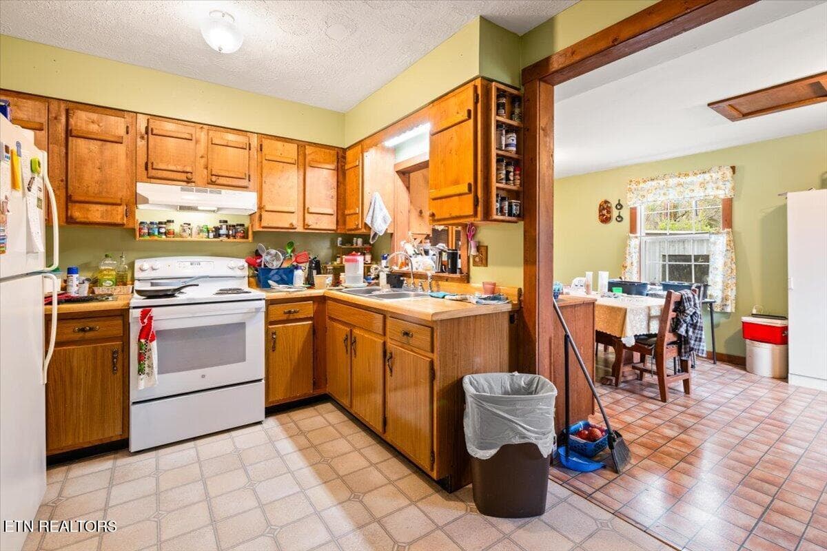 18-439 Rogerston Rd - 439 Rogerston Rd, Clairfield, TN 37715