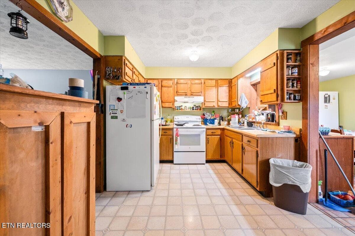 21-439 Rogerston Rd - 439 Rogerston Rd, Clairfield, TN 37715