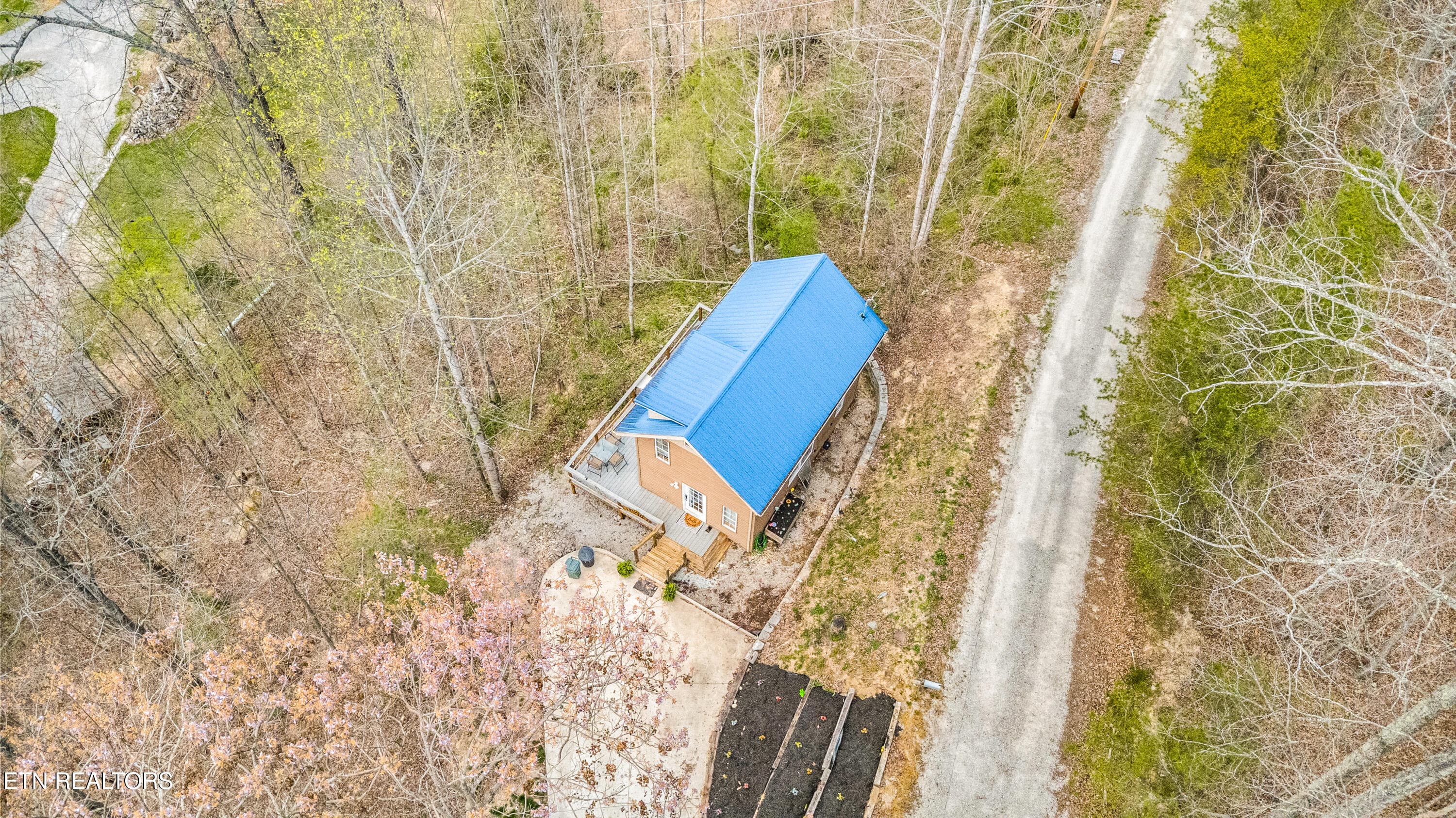 2-517 Easter Ln - 517 Easter Lane, LaFollette, TN 37766