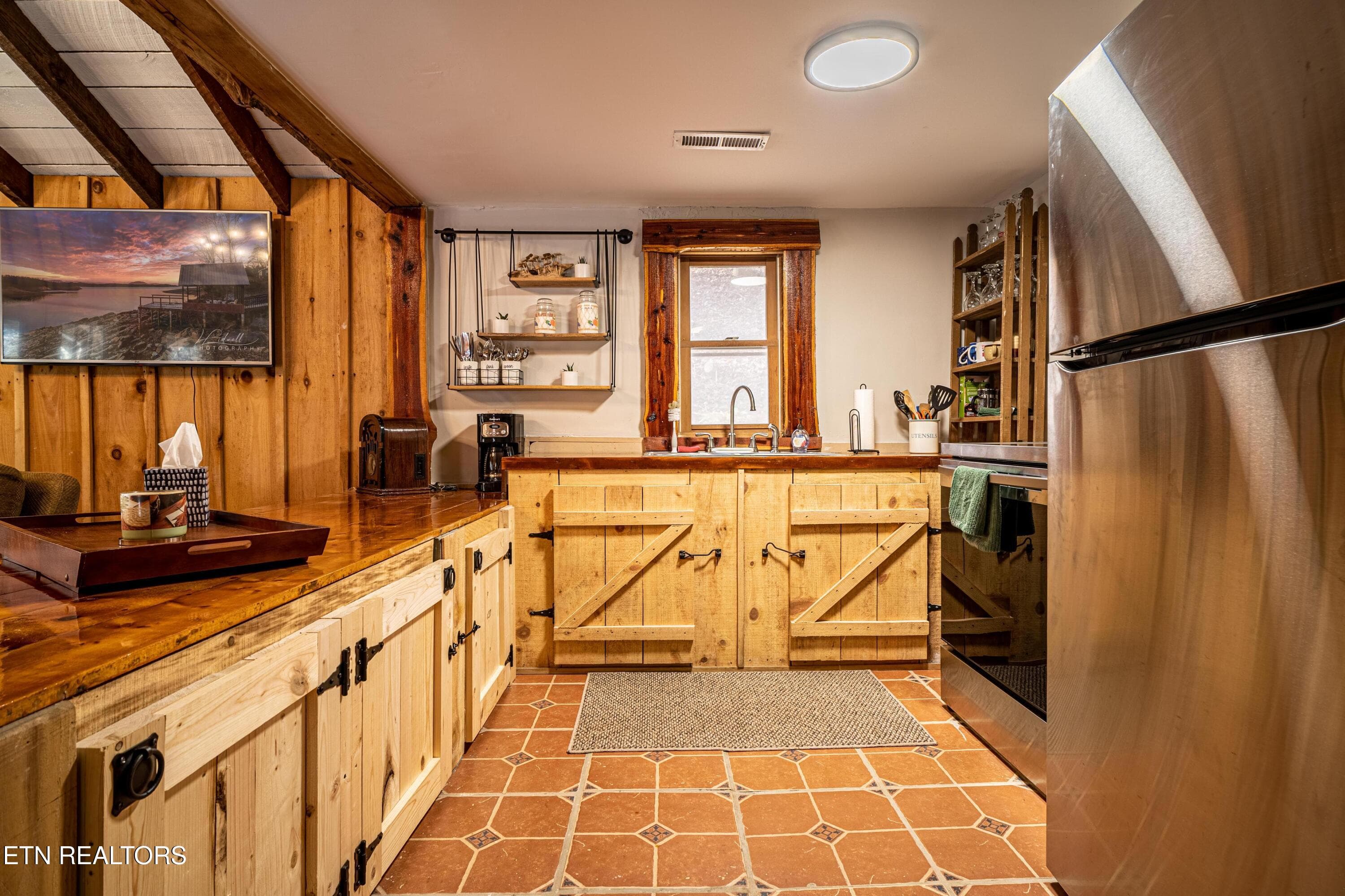 A7305154-HDR - 915 Newcombe Branch Way, Cosby, TN 37722