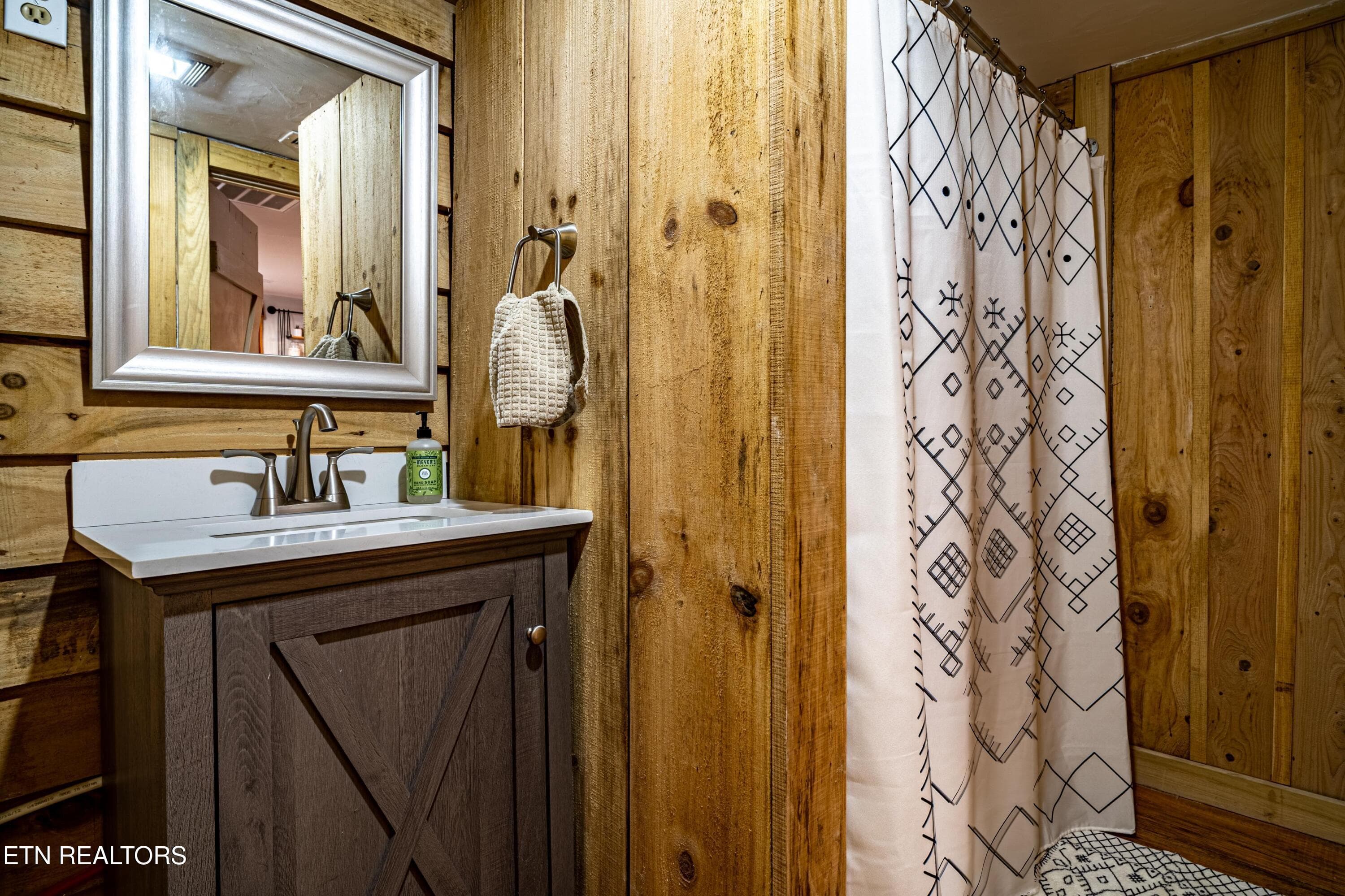A7305164-HDR - 915 Newcombe Branch Way, Cosby, TN 37722