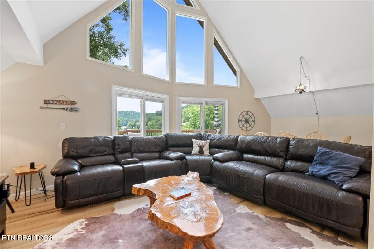 34-Deerfield Way - 824 Deerfield Way, LaFollette, TN 37766