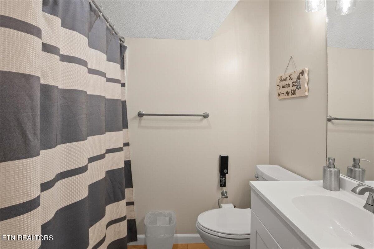 10-Deerfield Way - 824 Deerfield Way, LaFollette, TN 37766