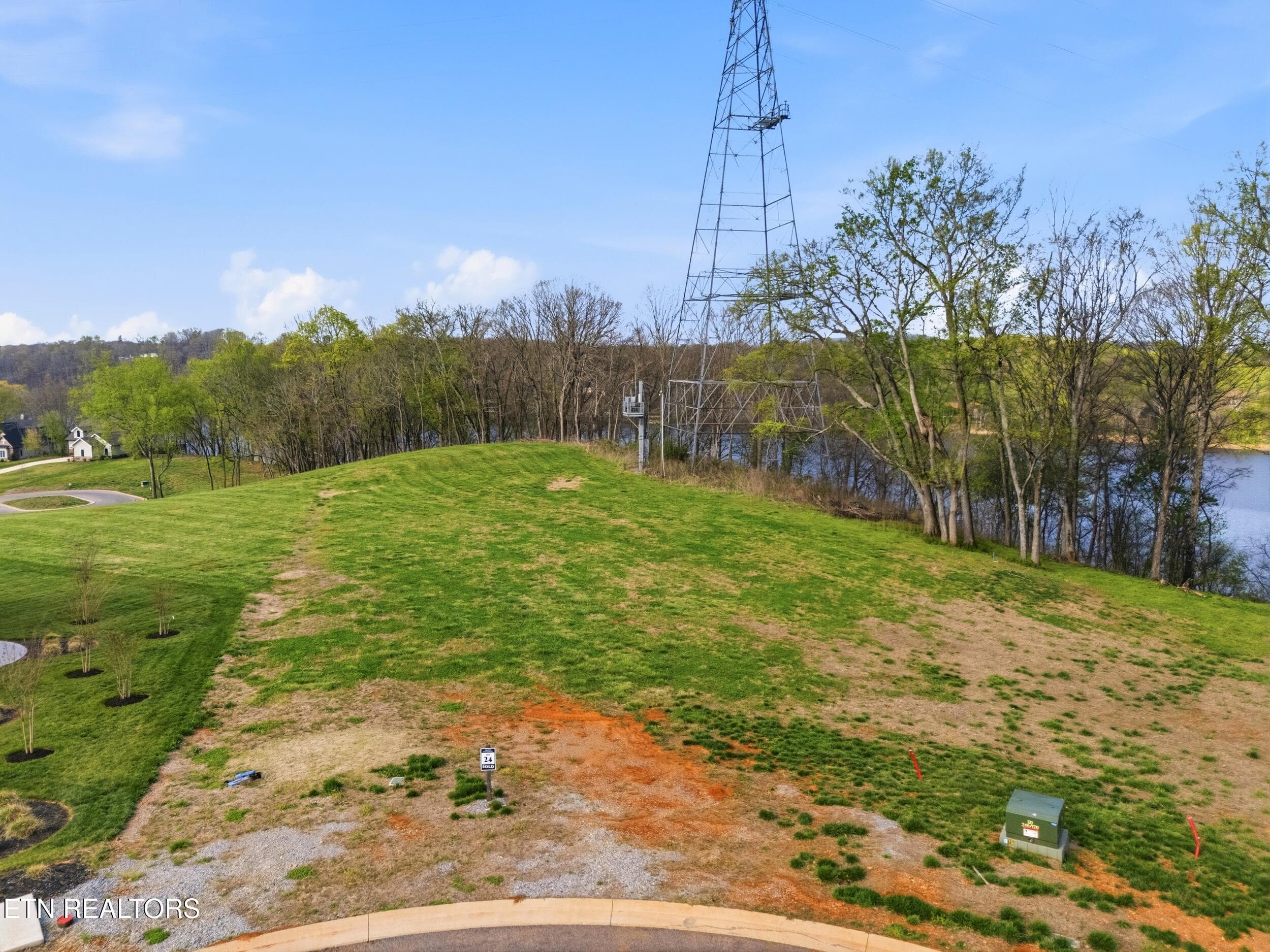 2_768_firefly_dr_002 - 768 Firefly Drive, Loudon, TN 37774