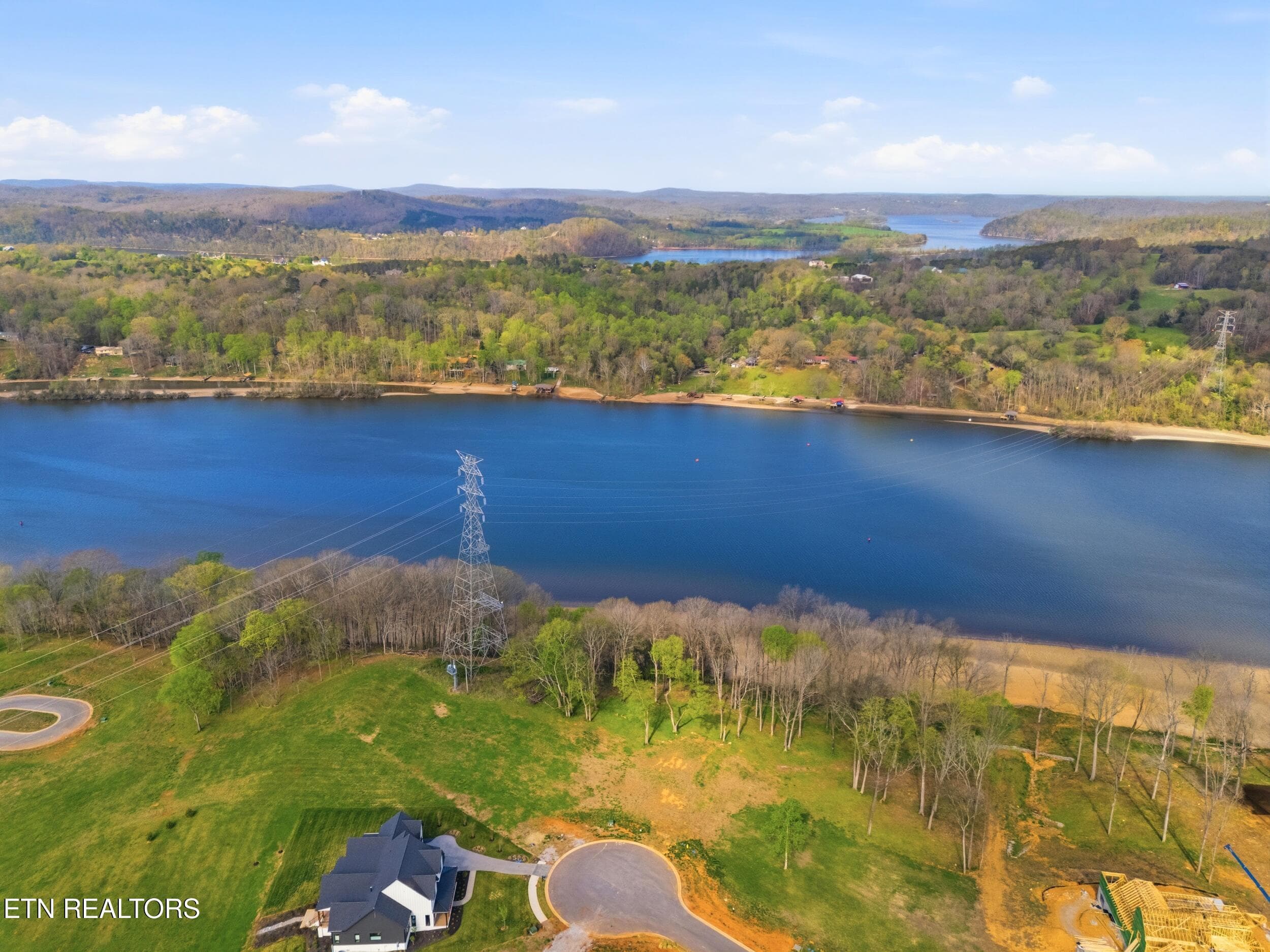 768 Firefly Drive, Loudon, TN 37774