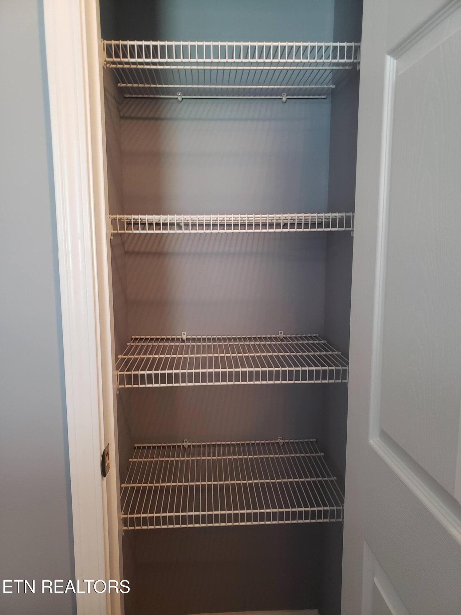 upstairs linen closet - 5901 Apple Valley Drive, Knoxville, TN 37924, Knoxville