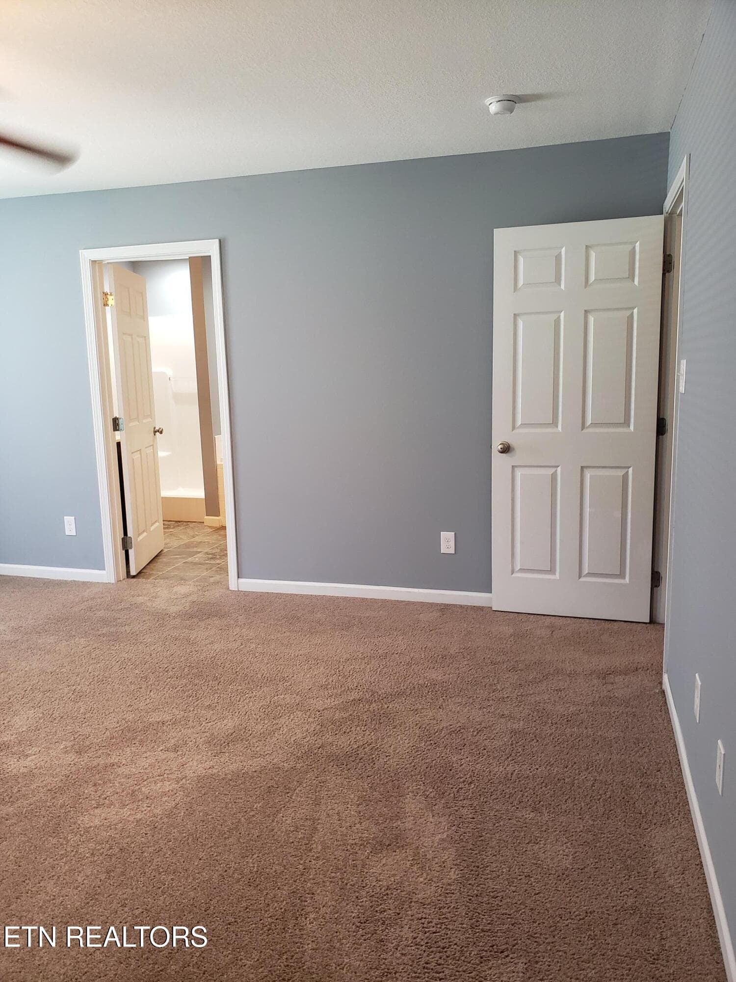 master bedroom - 5901 Apple Valley Drive, Knoxville, TN 37924, Knoxville
