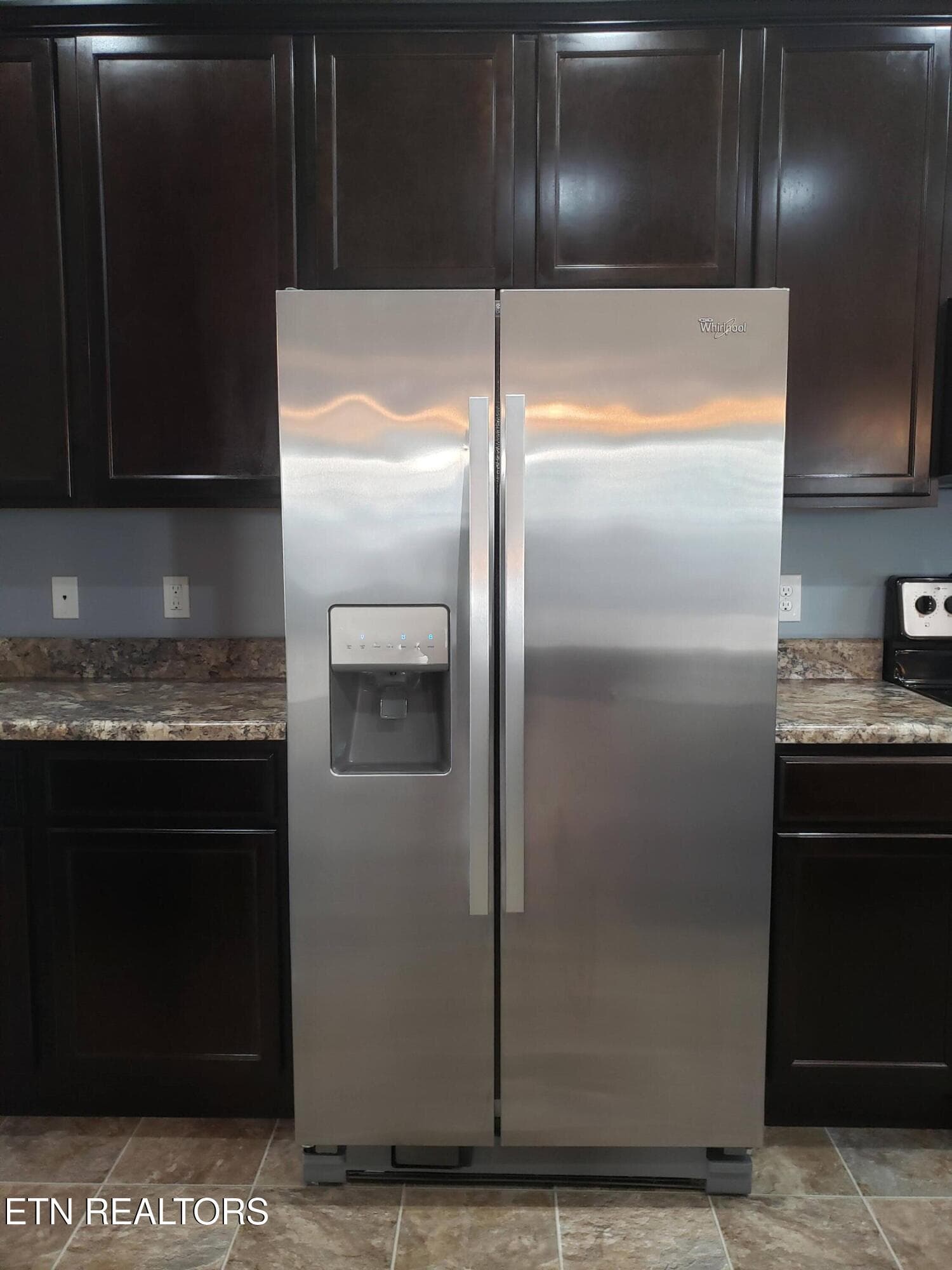 stainless steel appliances - 5901 Apple Valley Drive, Knoxville, TN 37924, Knoxville