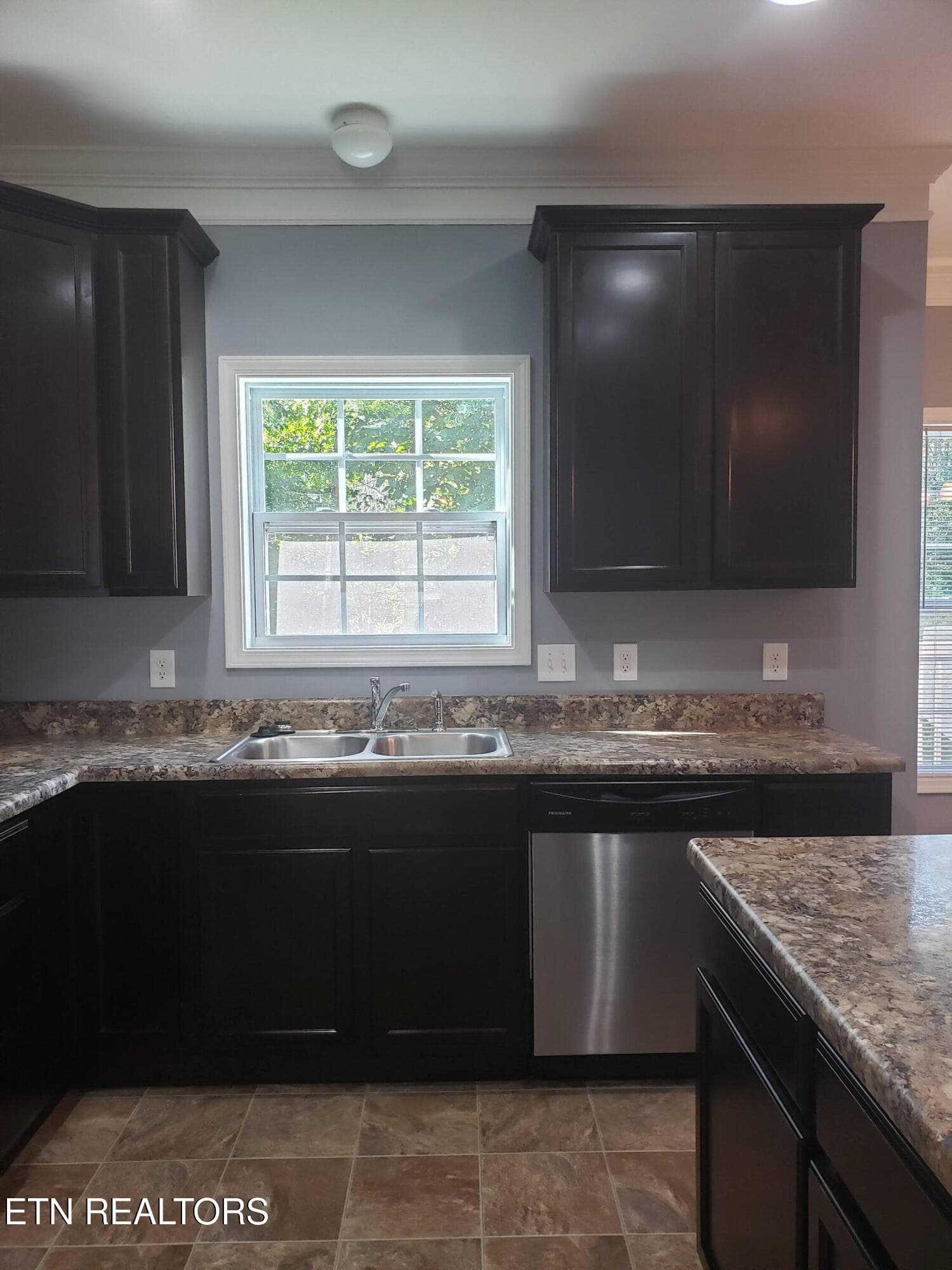 kitchen window looking out the back - 5901 Apple Valley Drive, Knoxville, TN 37924, Knoxville