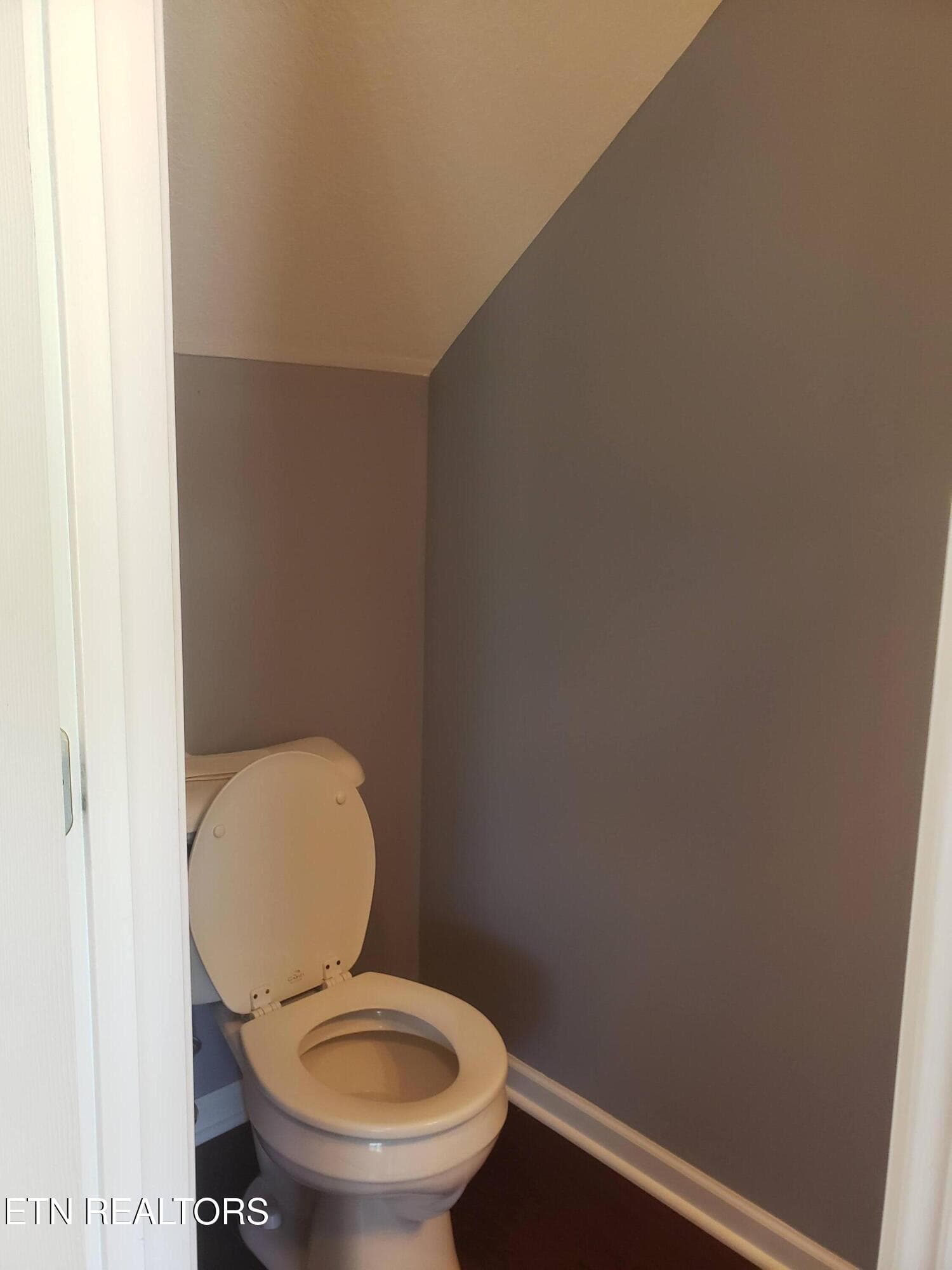 downstairs half bath - 5901 Apple Valley Drive, Knoxville, TN 37924, Knoxville