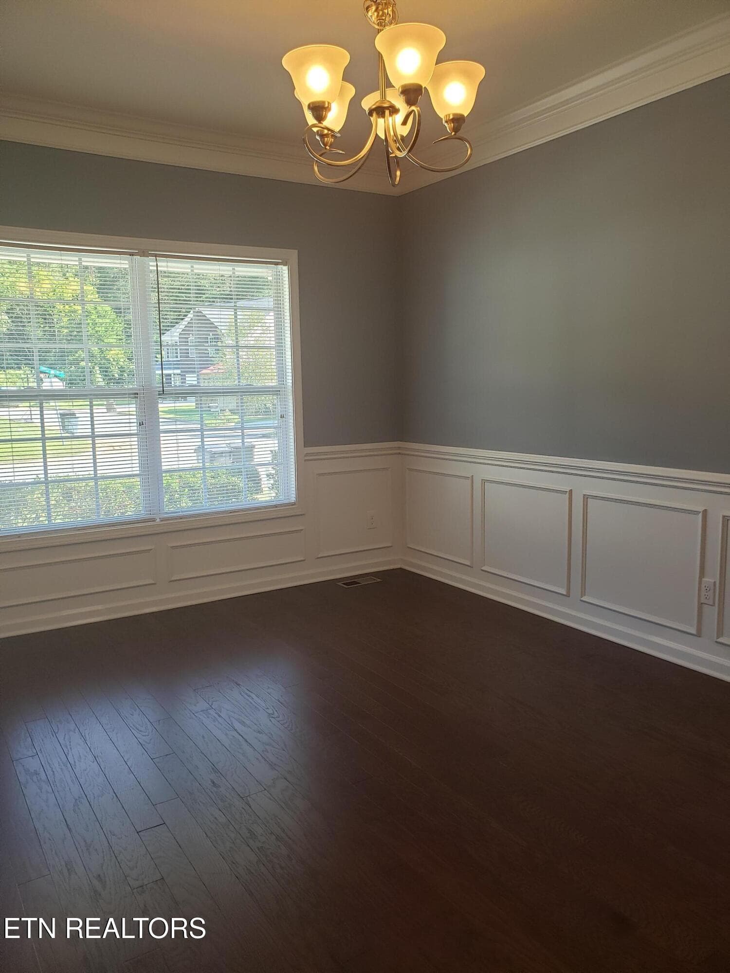 dining room or additional living space - 5901 Apple Valley Drive, Knoxville, TN 37924, Knoxville