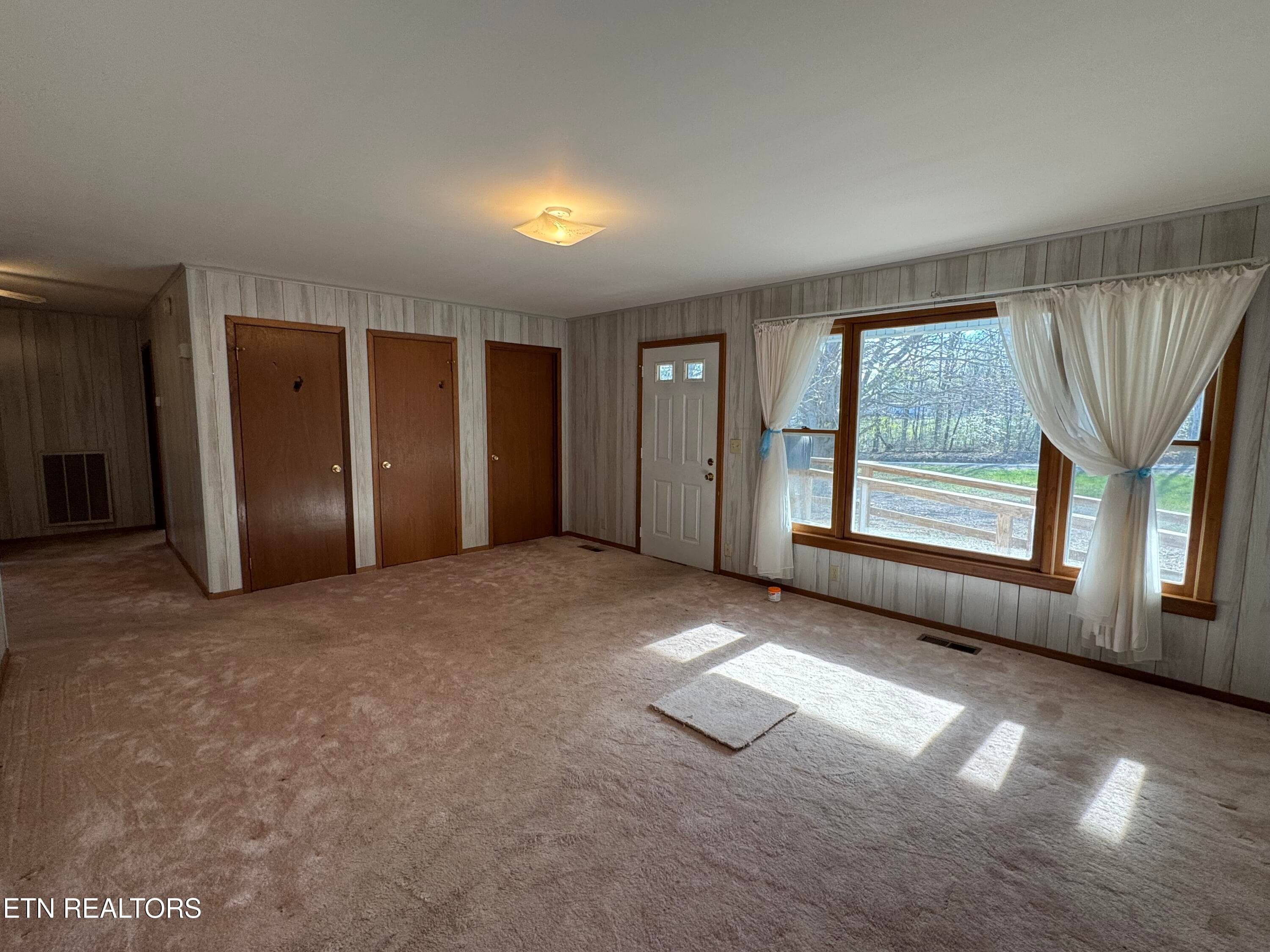 IMG_3182 - 211 Black Oak Rd, Oneida, TN 37841