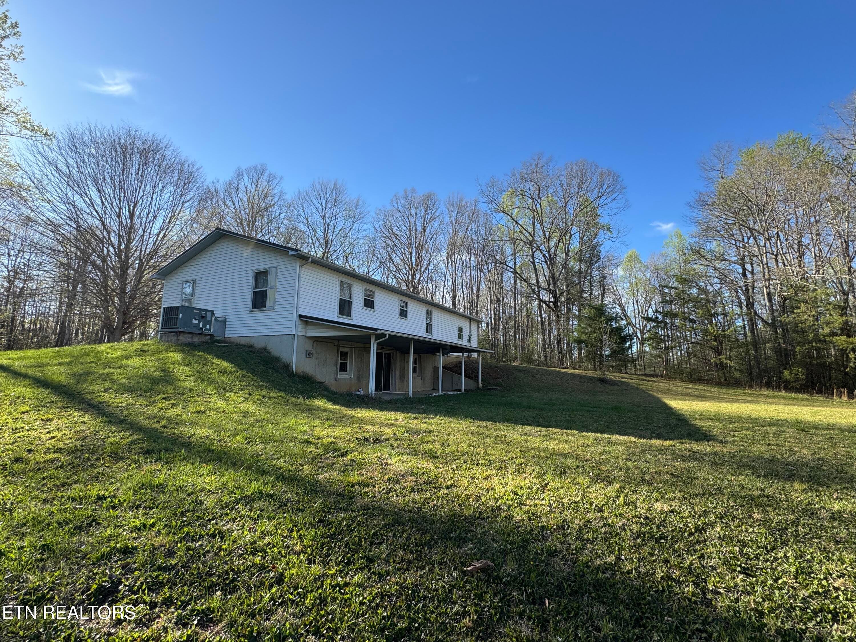 IMG_3218 - 211 Black Oak Rd, Oneida, TN 37841