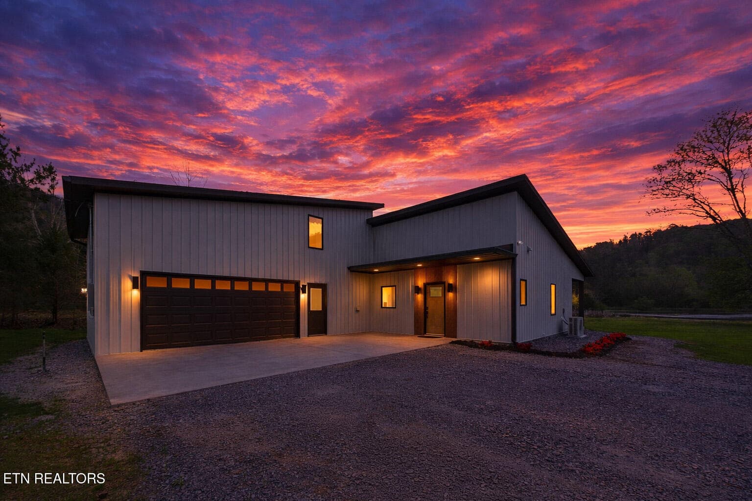 67-Twilight - 1483 Reagan Valley Rd, Tellico Plains, TN 37385