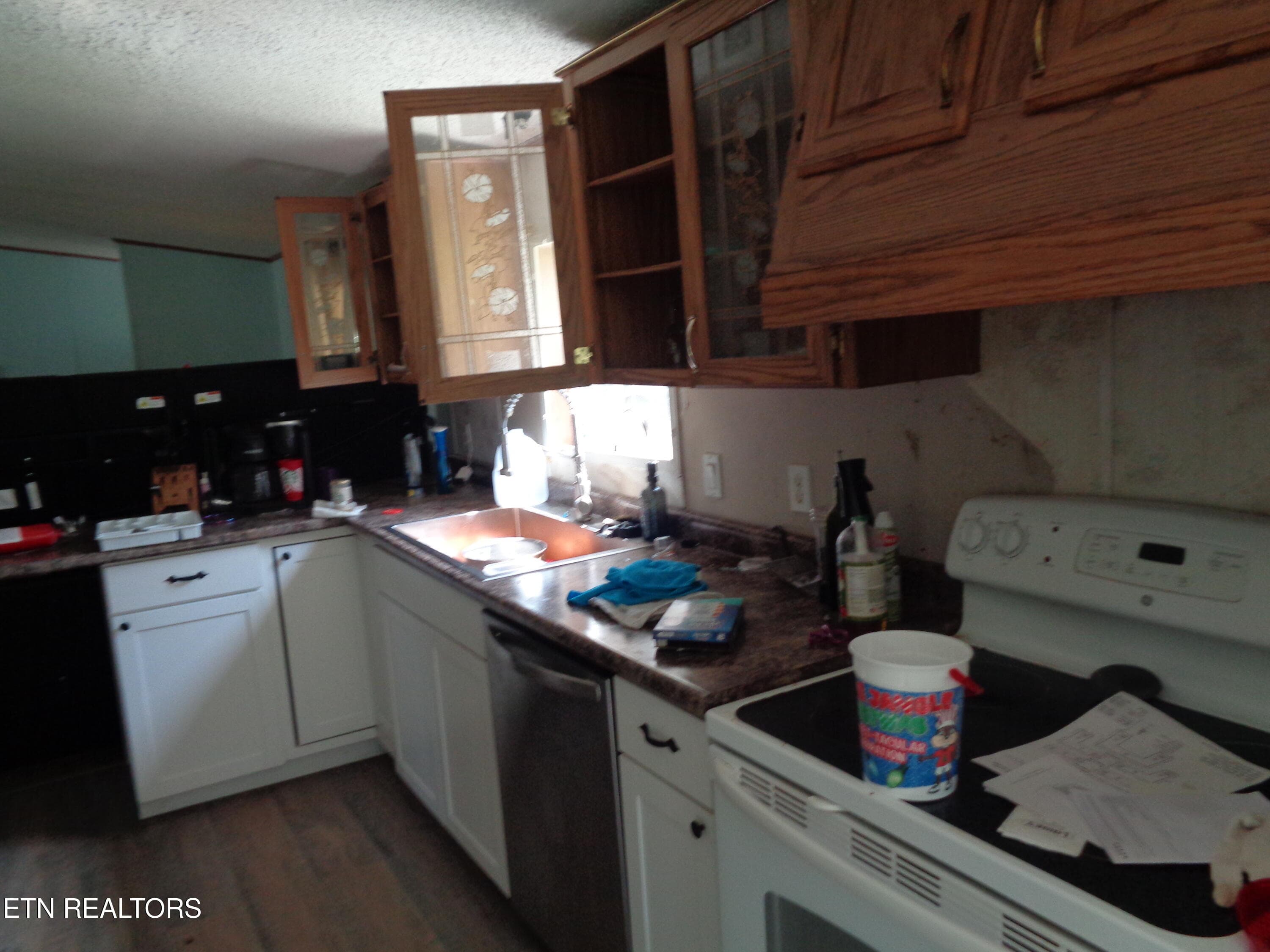 DSC01078 - 1104 Valley Home Rd, Morristown, TN 37813, Morristown