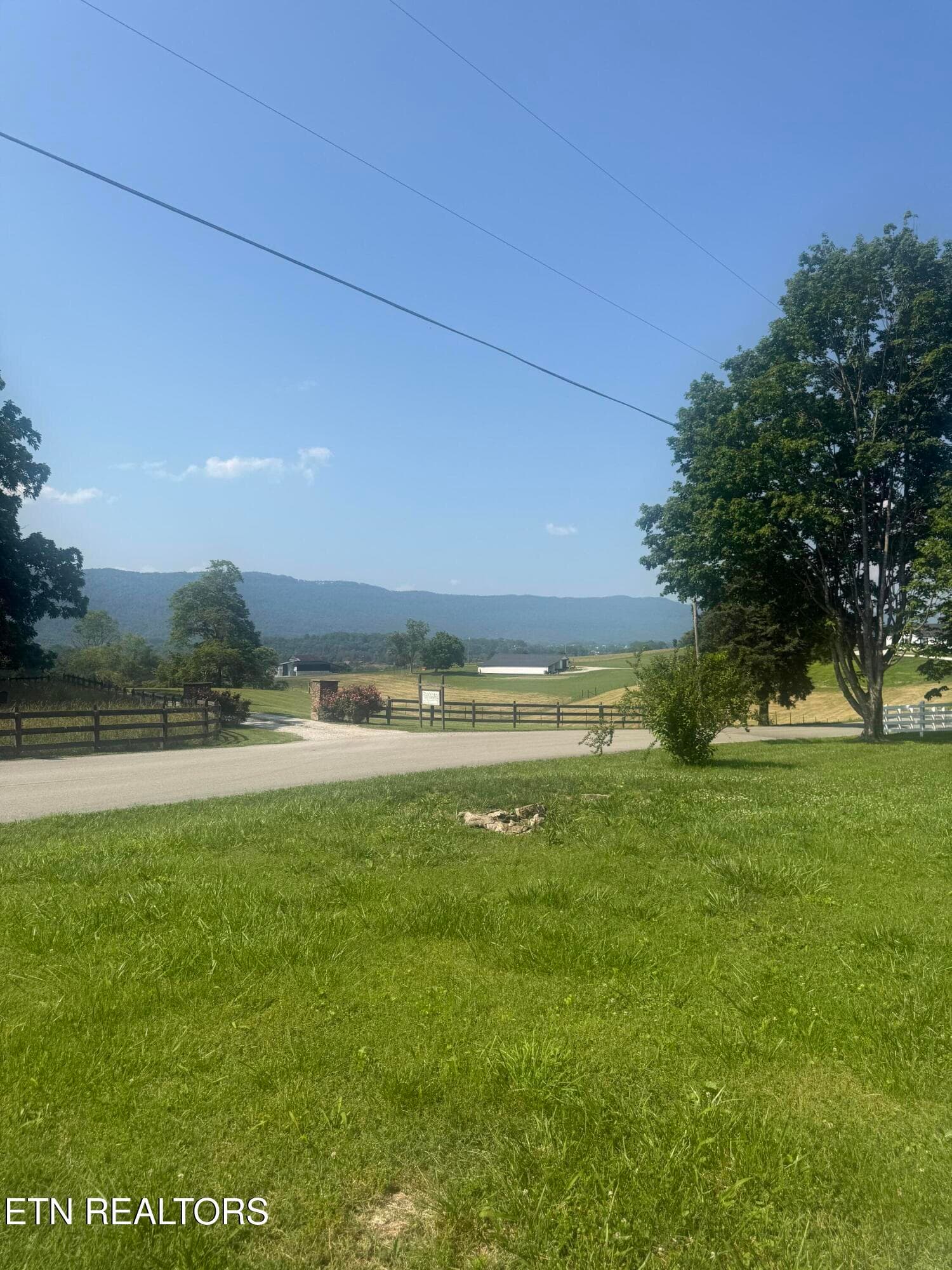 IMG_0883 - 1184 Davis Chapel Rd, LaFollette, TN 37766