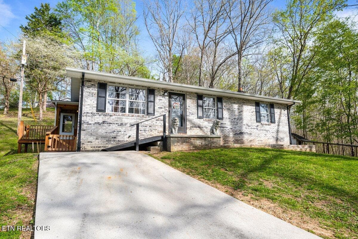 225 Country Way Dr 2 - 225 Country Way Drive, LaFollette, TN 37766, LaFollette