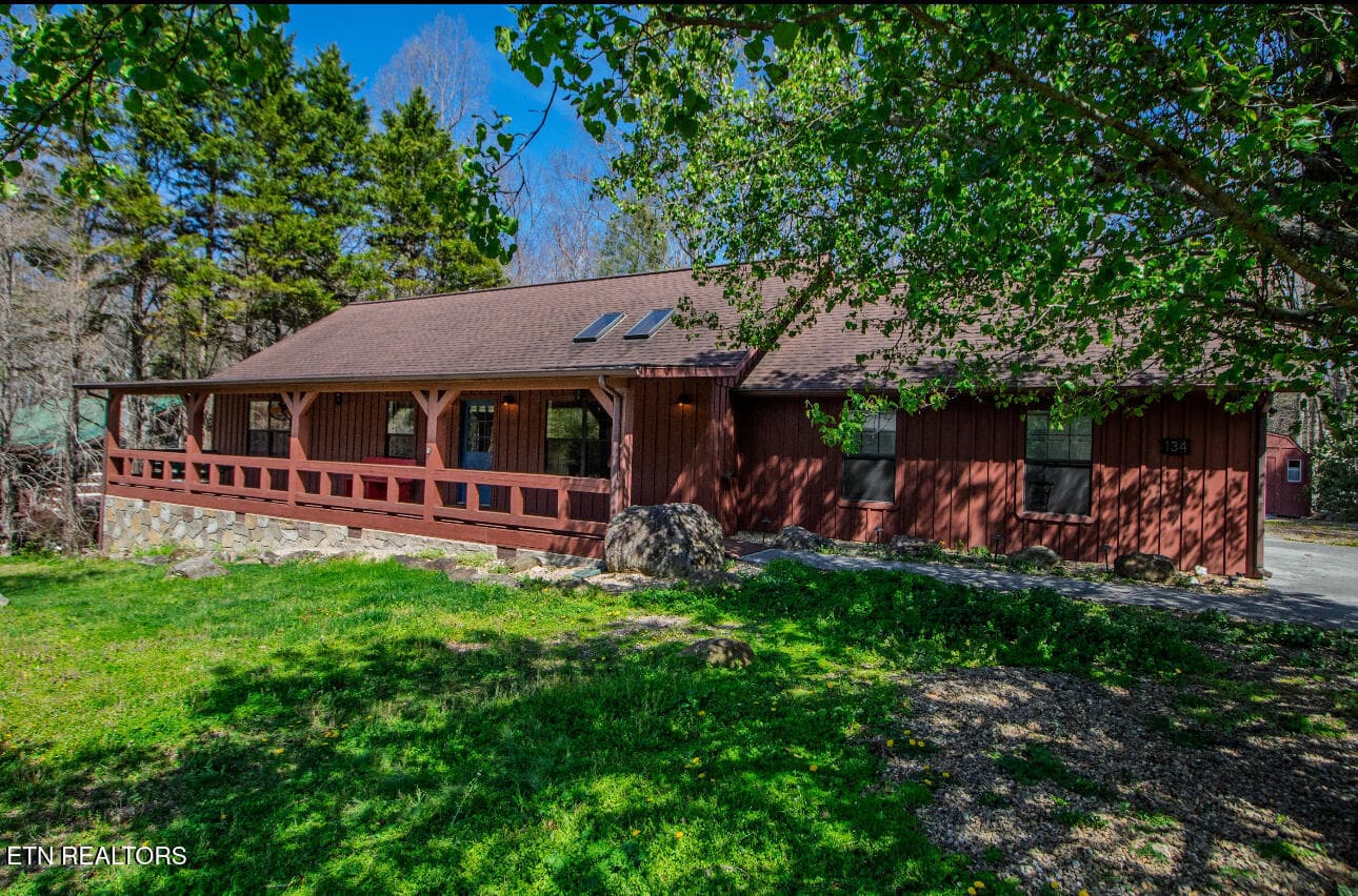134 Laurel Tr, Cosby, TN 37722