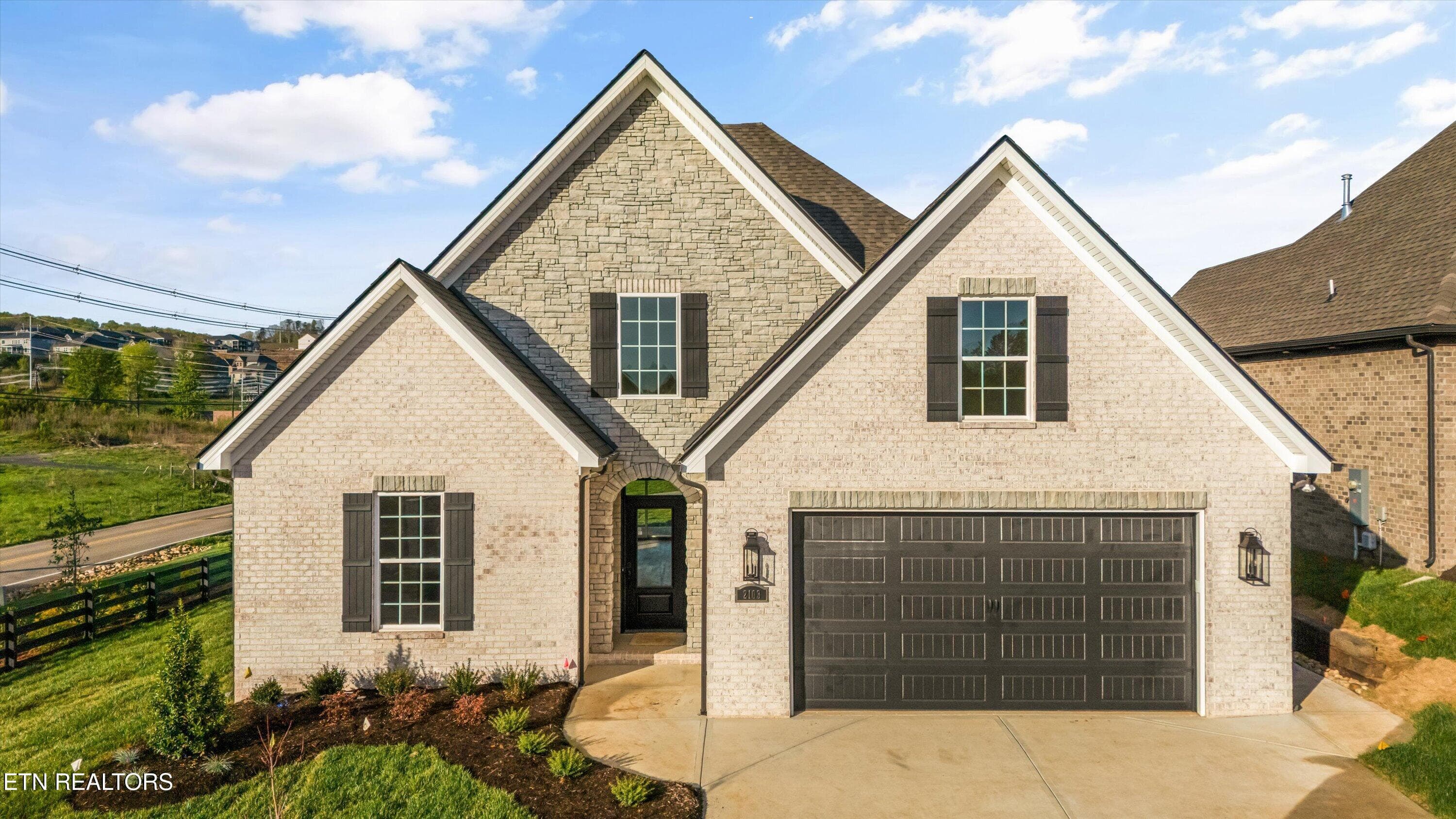 2103 Lantern Park Lane, Knoxville, TN 37932