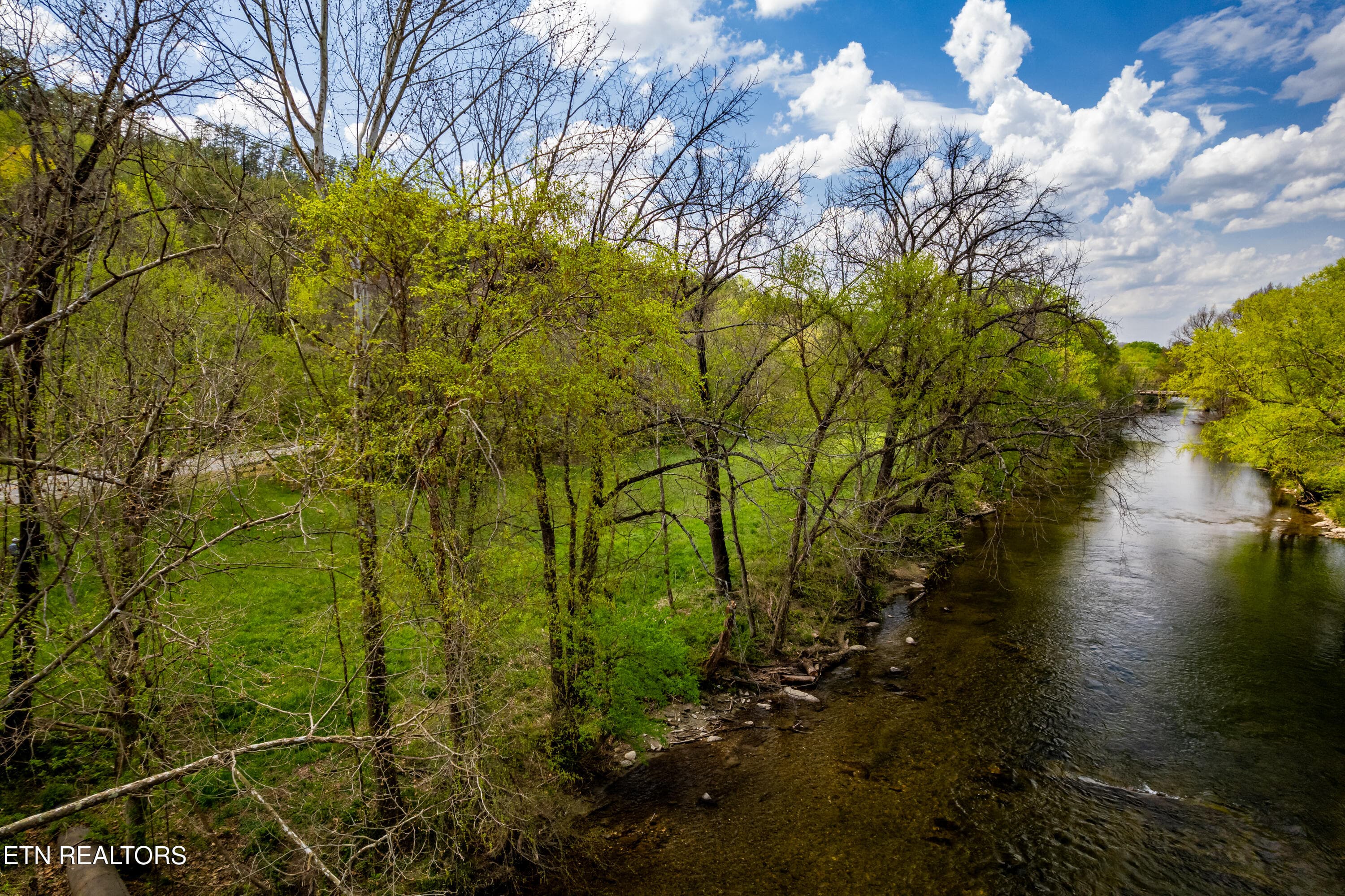 3.77acreSkyway-74 - 2 Cherohala Skyway, Tellico Plains, TN 37385