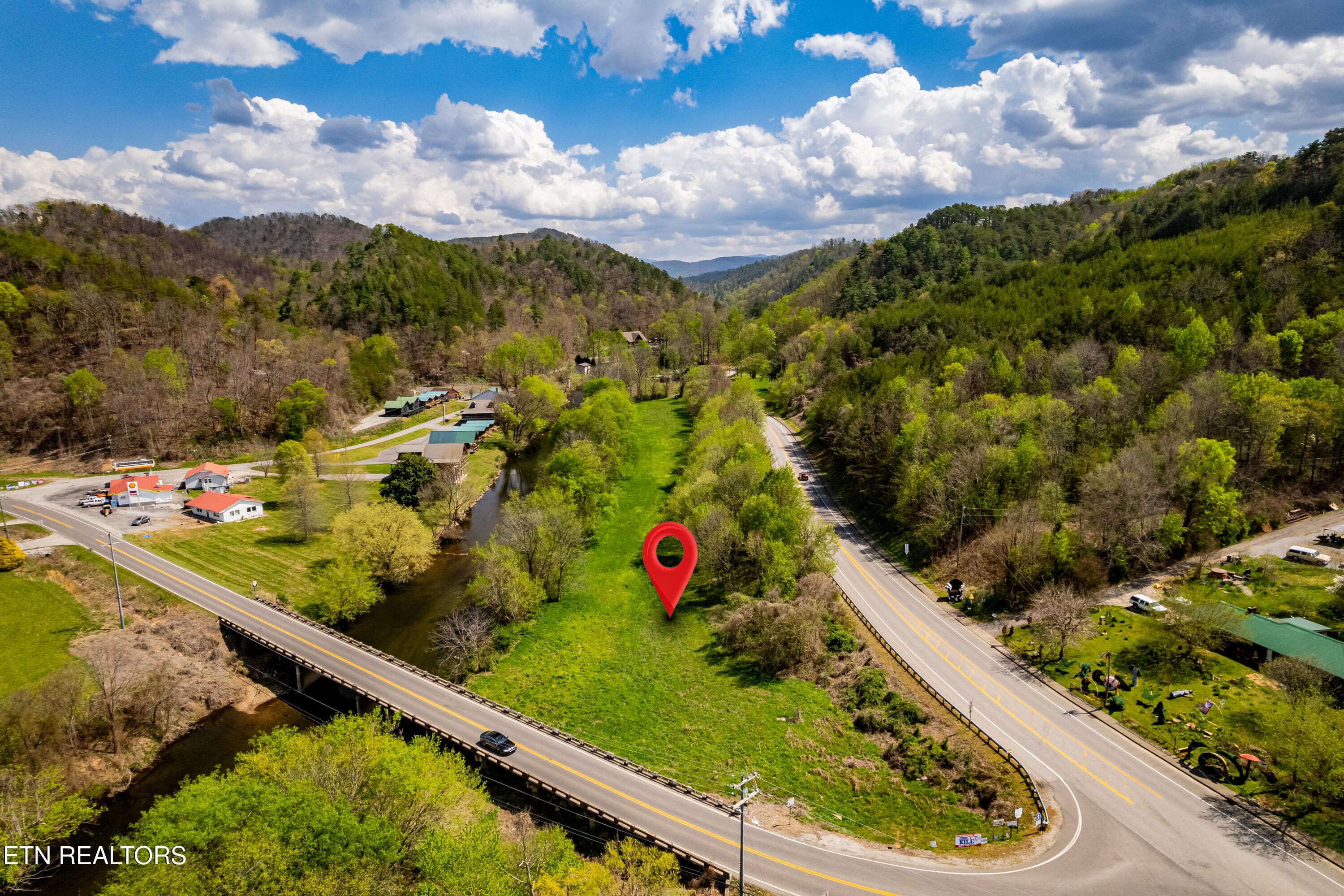 3.77acreSkyway-11 - 2 Cherohala Skyway, Tellico Plains, TN 37385