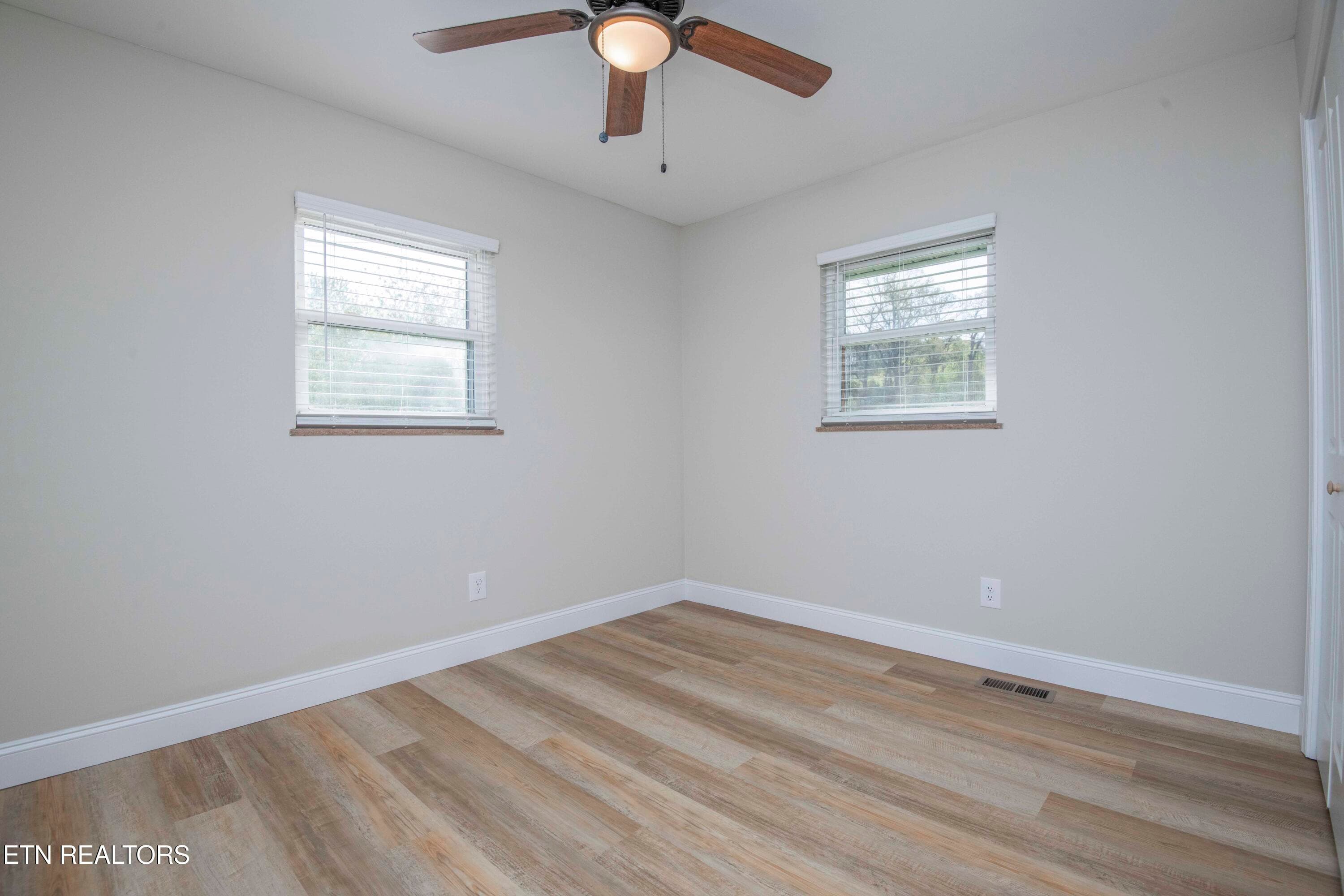 second bed_1 - 10732 Richland Rd, Mascot, TN 37806