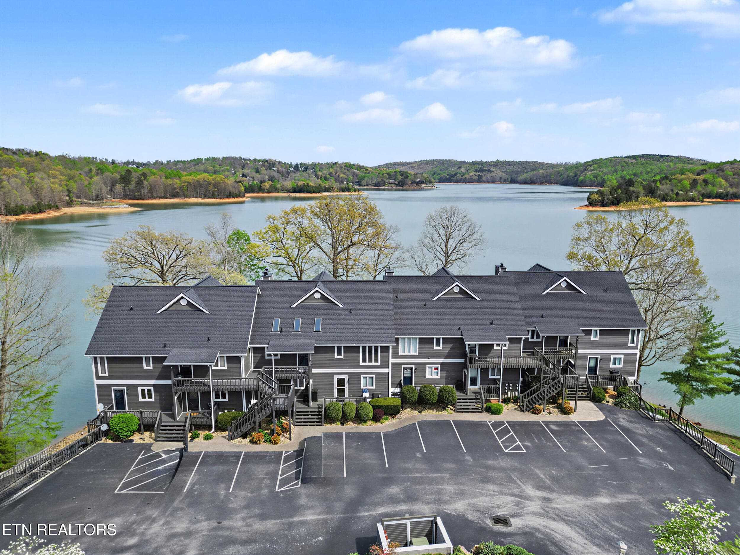 3_204 - 700 Shanghai Landing Lane 8, LaFollette, TN 37766
