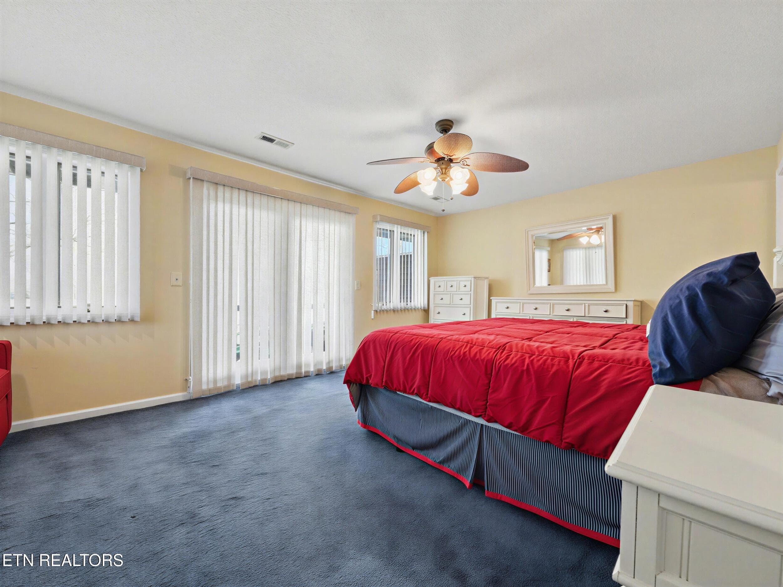 21_406 - 700 Shanghai Landing Lane 8, LaFollette, TN 37766
