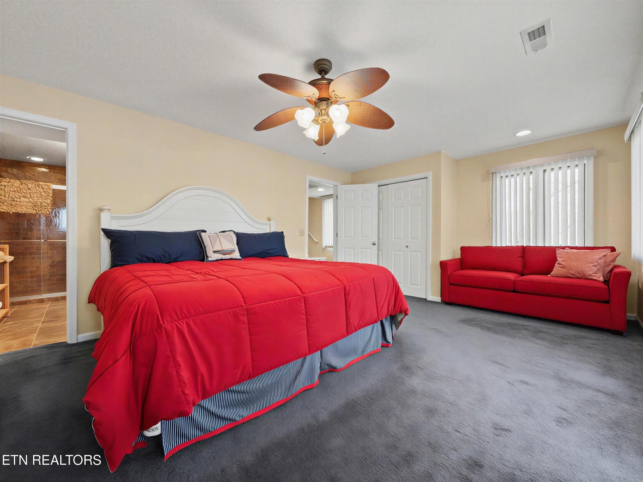 23_408 - 700 Shanghai Landing Lane 8, LaFollette, TN 37766