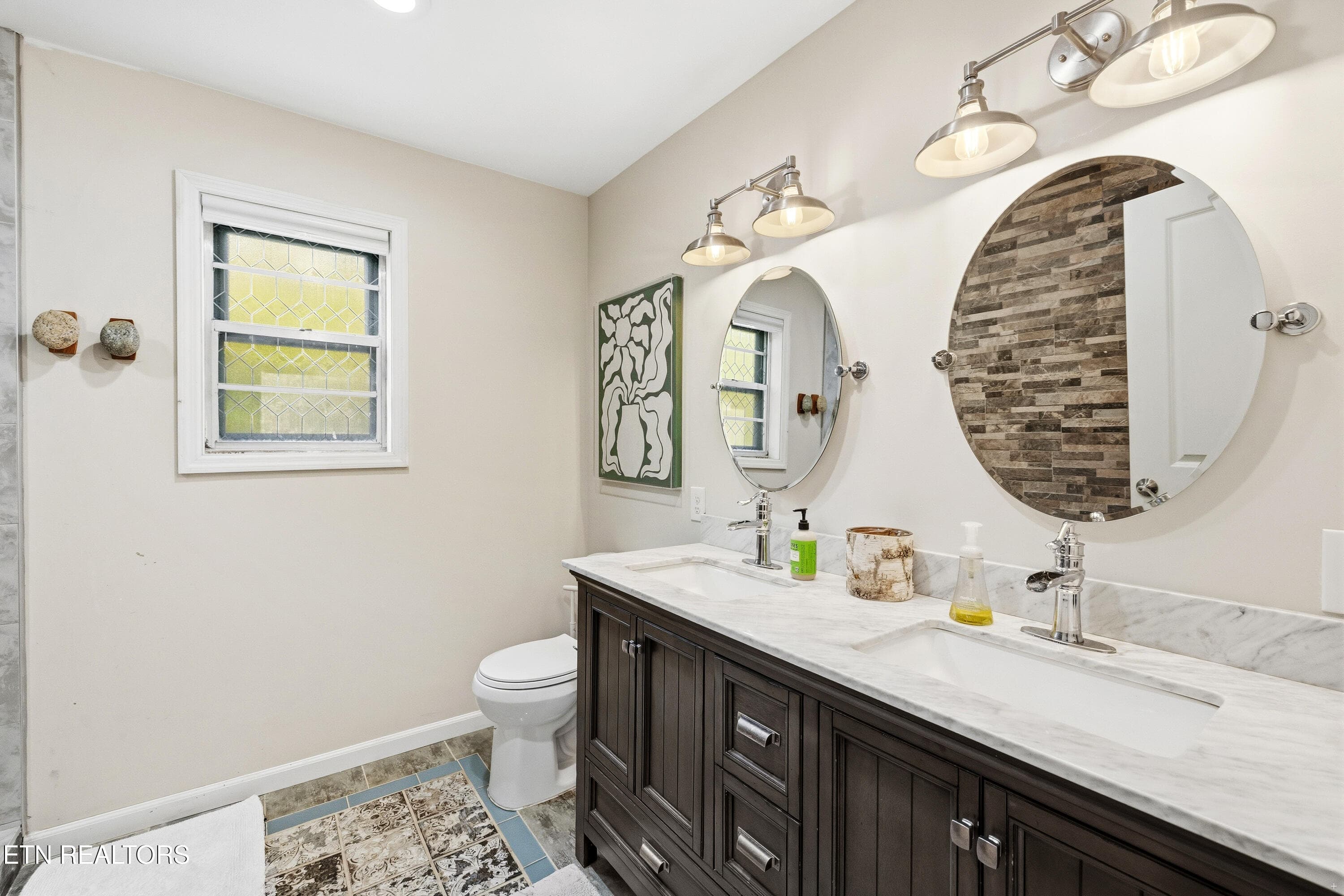 Master Bathroom - 509 Adams Road, Gatlinburg, TN 37738, Gatlinburg