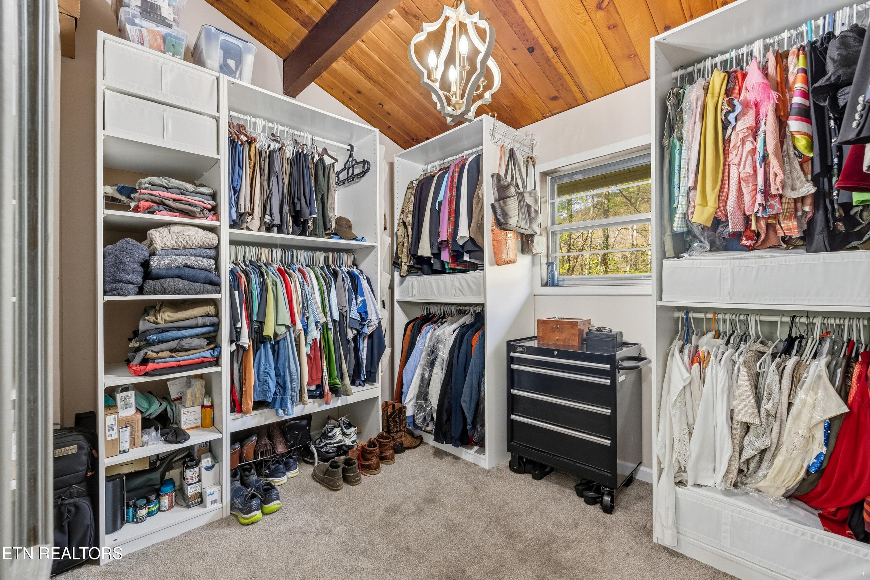 Master Closet - 509 Adams Road, Gatlinburg, TN 37738, Gatlinburg
