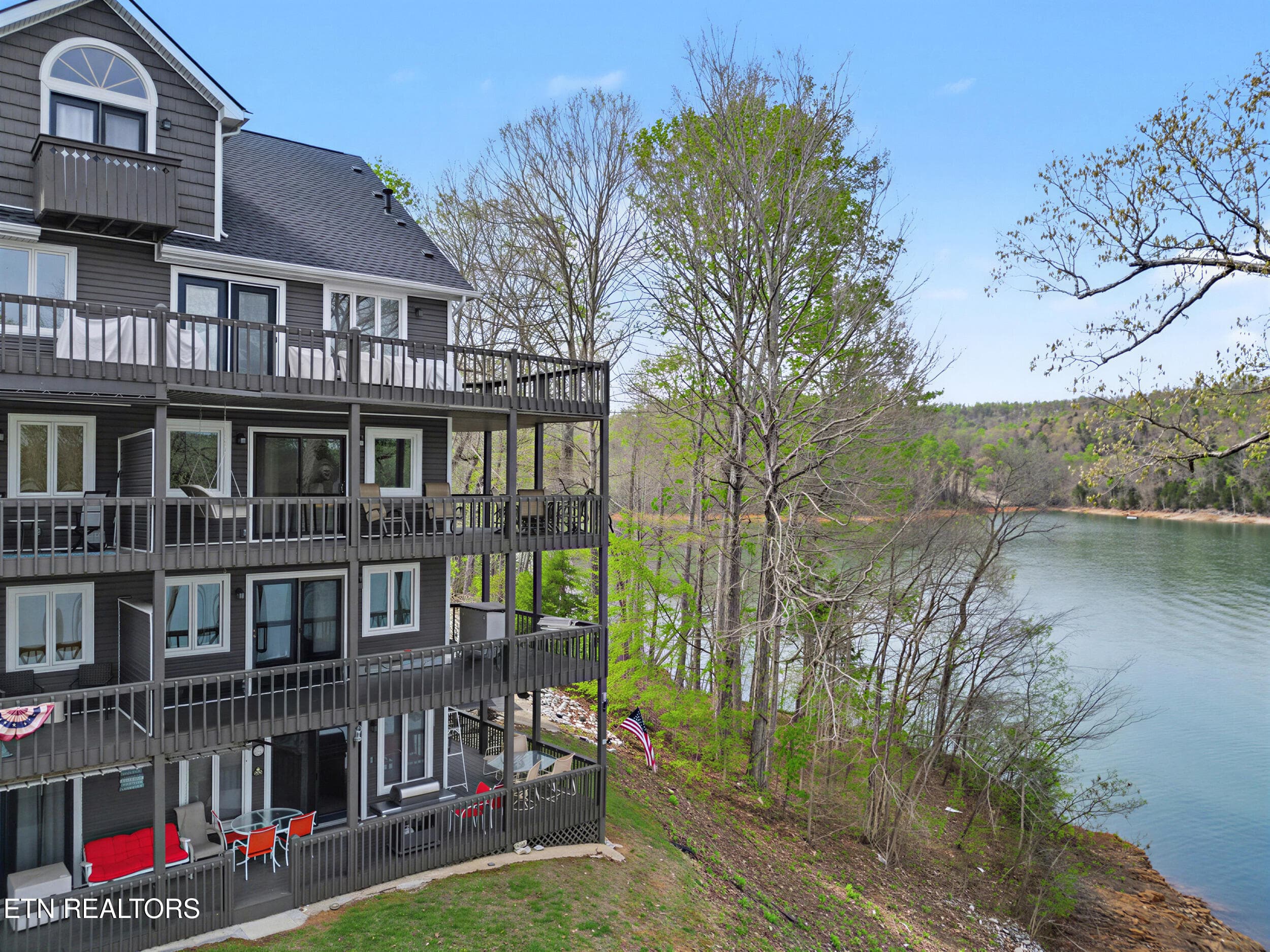 27_12 - 700 Shanghai Landing Lane 8, LaFollette, TN 37766