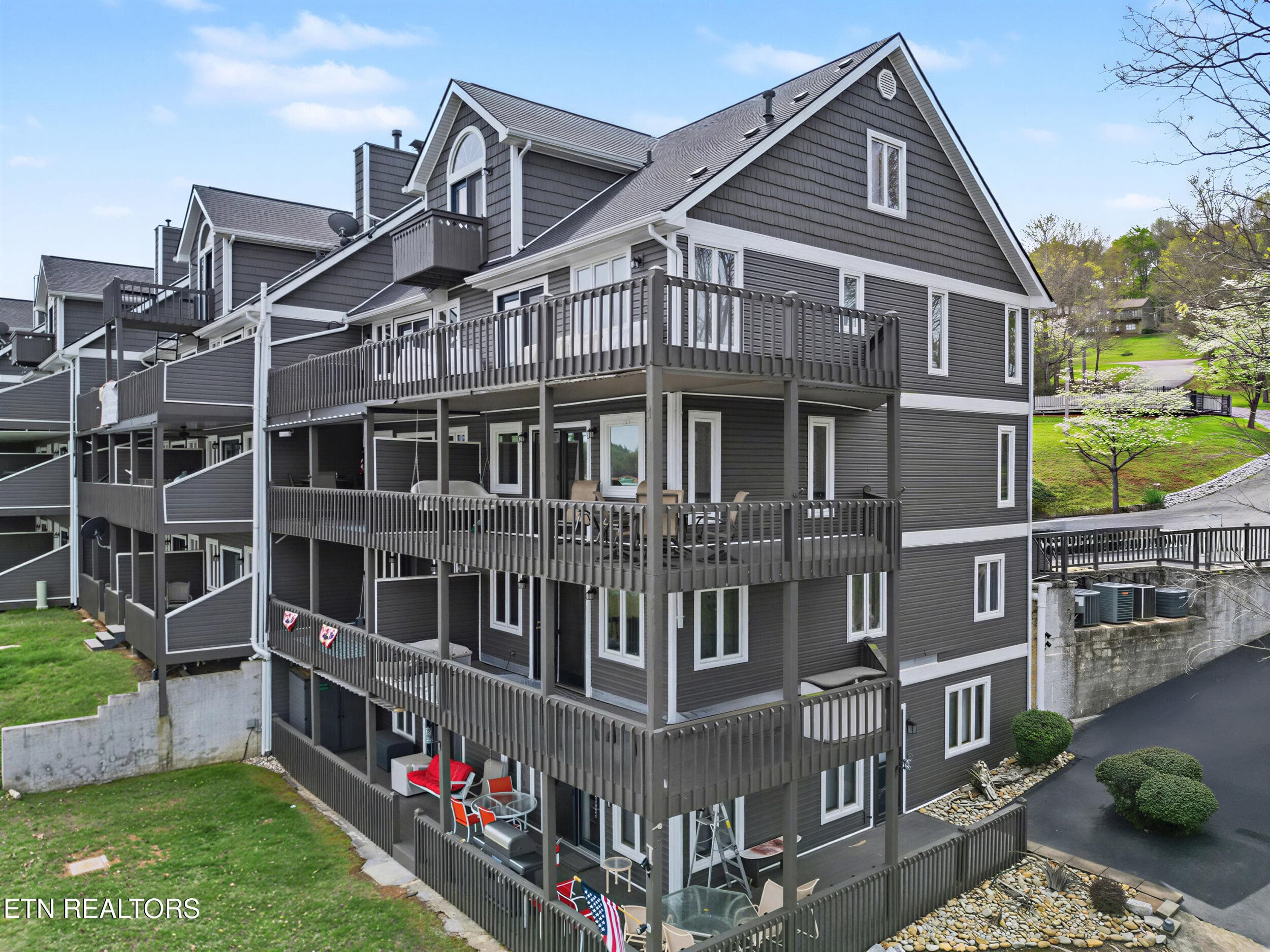 28_13 - 700 Shanghai Landing Lane 8, LaFollette, TN 37766