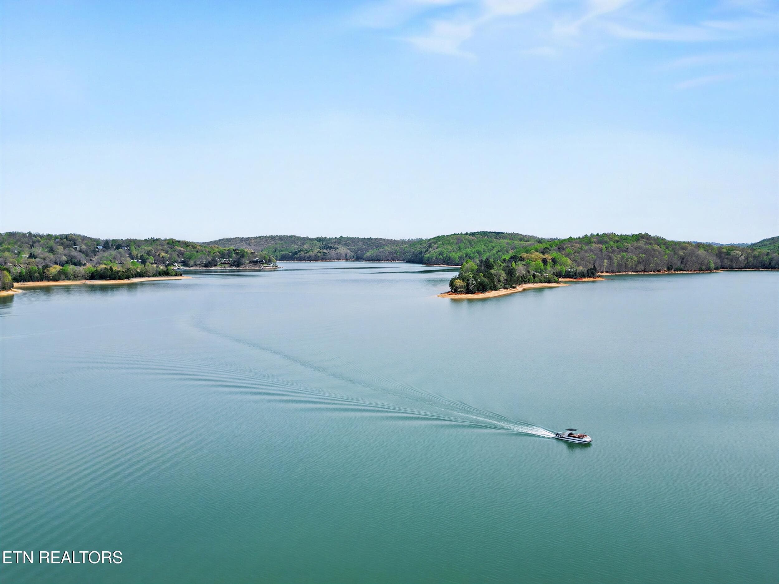 36_201 - 700 Shanghai Landing Lane 8, LaFollette, TN 37766