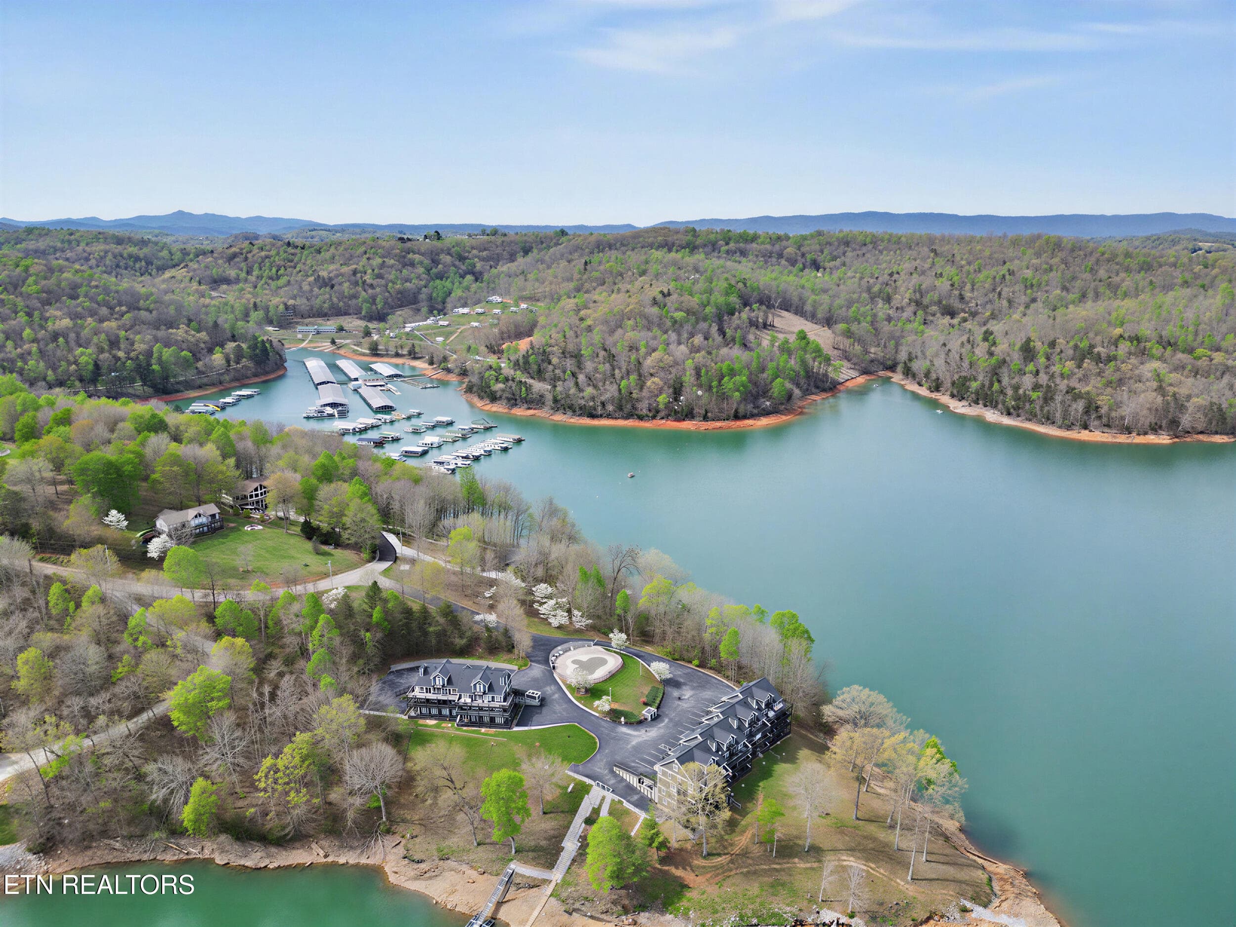 39_7 - 700 Shanghai Landing Lane 8, LaFollette, TN 37766