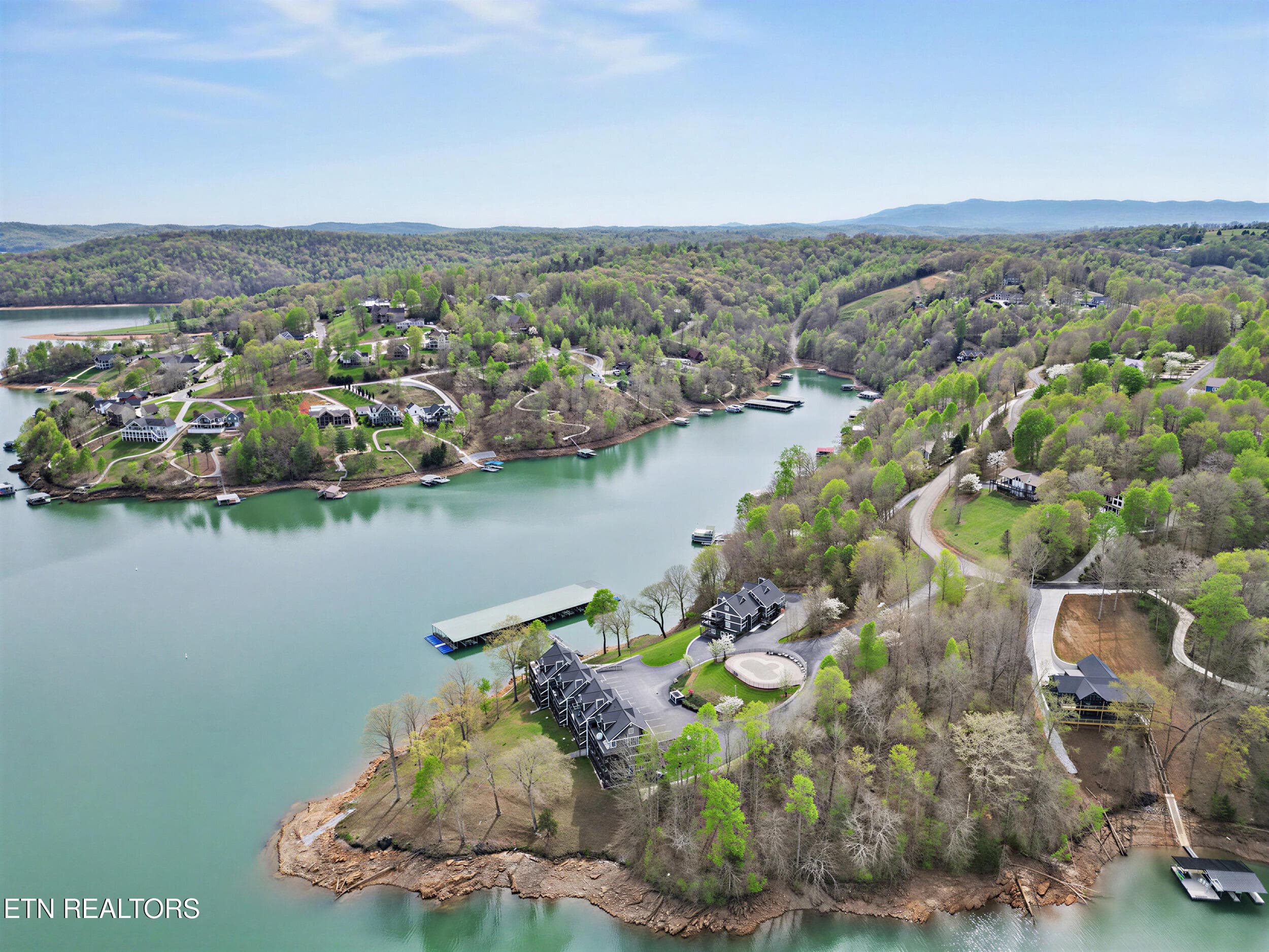 41_9 - 700 Shanghai Landing Lane 8, LaFollette, TN 37766