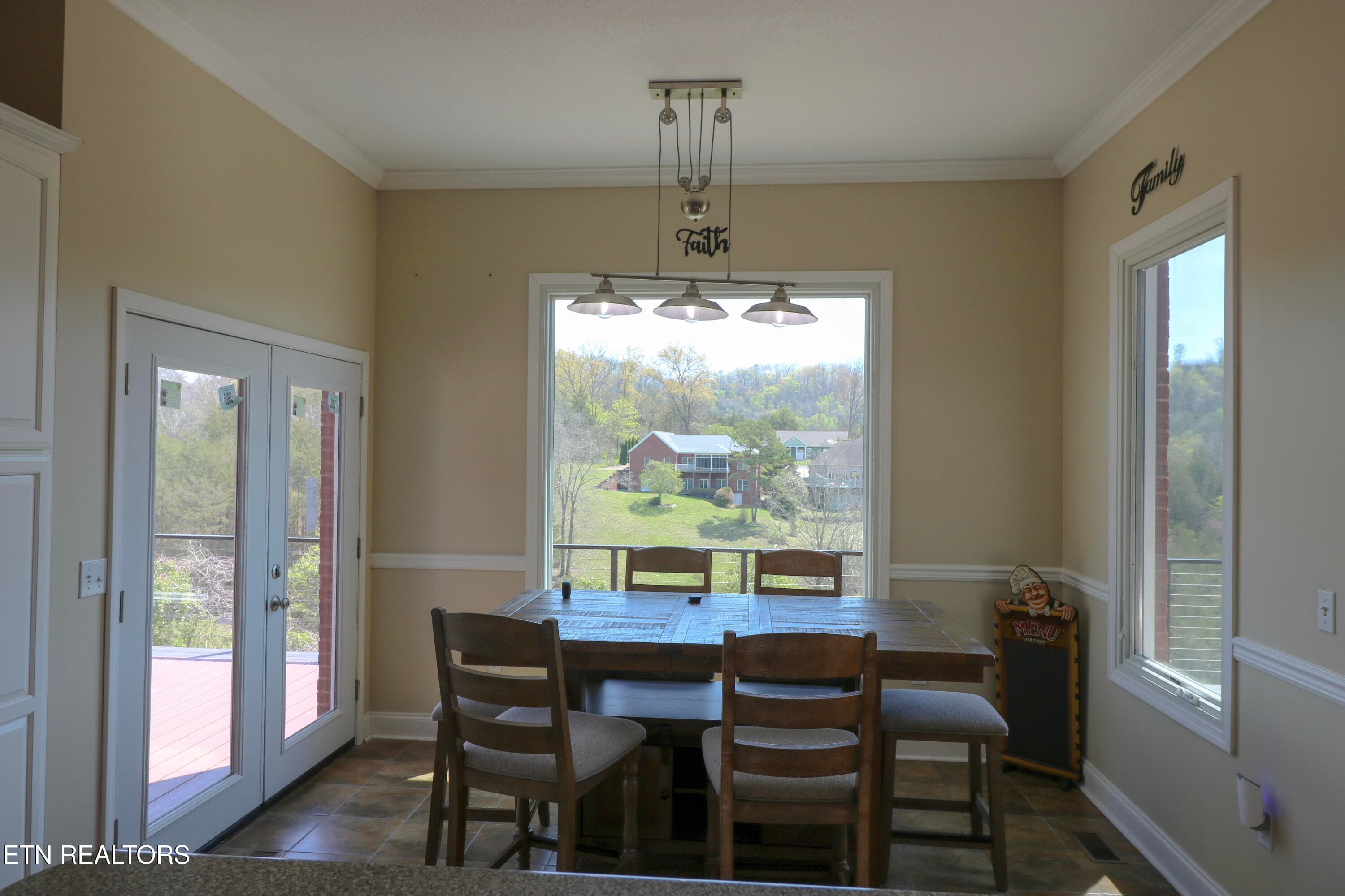 Kitchen Eating Area - 123 Double Tee Court, Tazewell, TN 37879