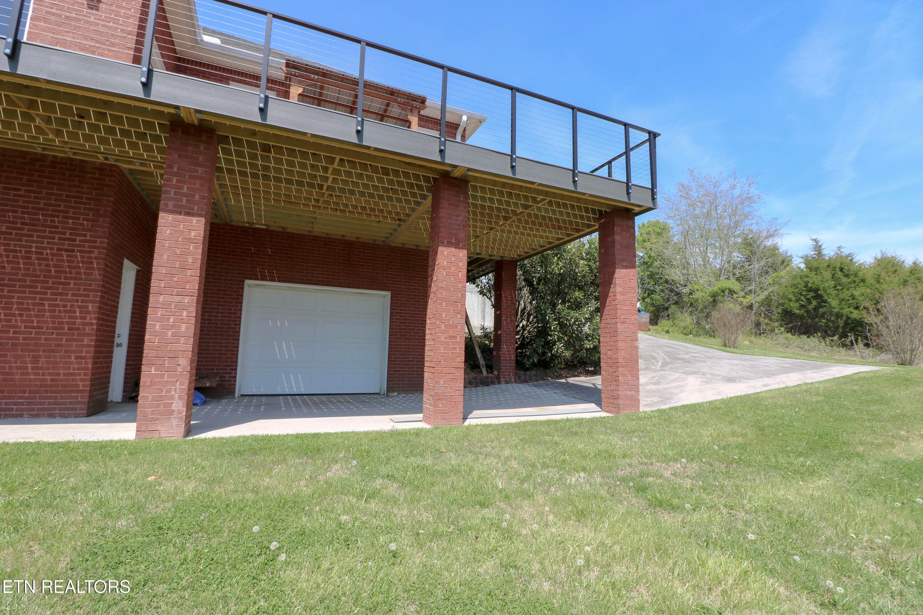 Downstairs garage - 123 Double Tee Court, Tazewell, TN 37879