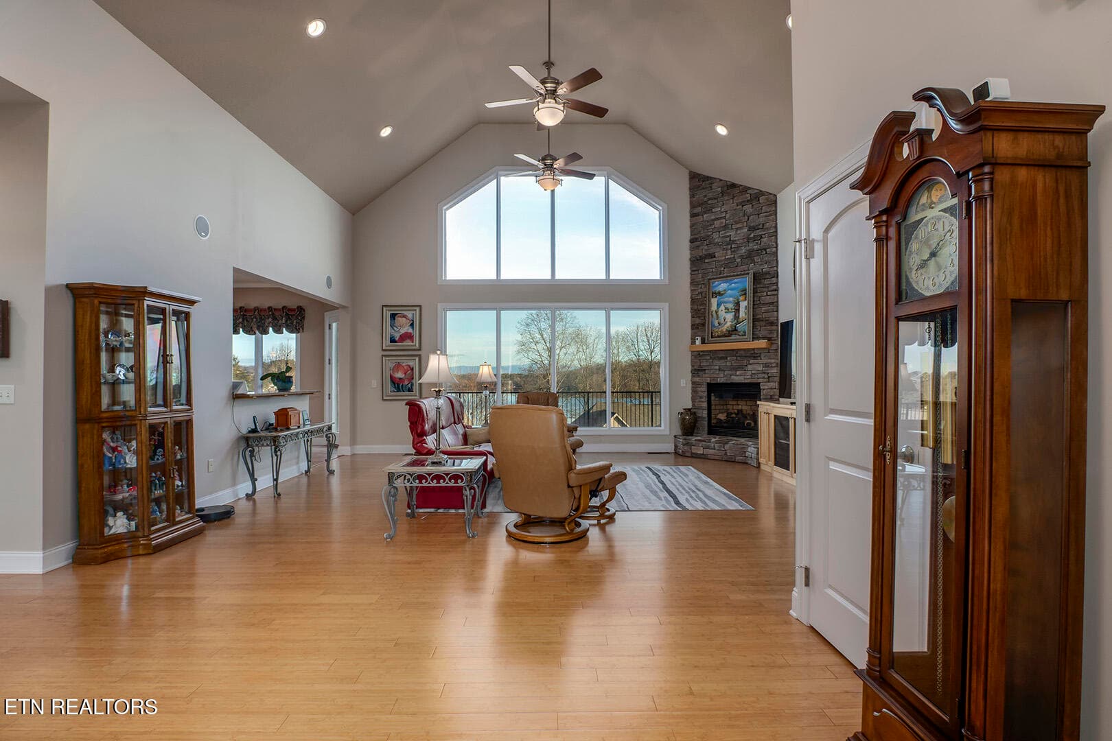05_RarityBayPkwy_1490_EntryView - 1490 Rarity Bay Pkwy, Vonore, TN 37885, Vonore